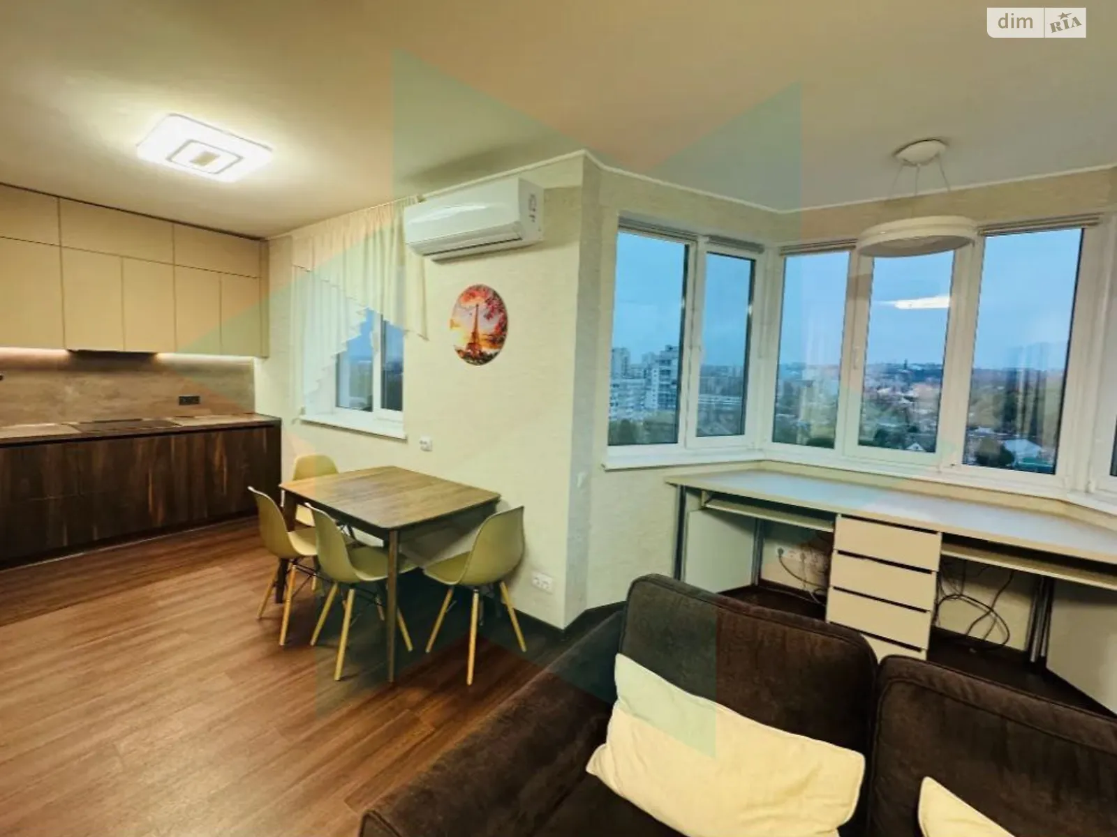 Продается 3-комнатная квартира 82 кв. м в Днепре, ул. Мандрыковская, 136 - фото 1