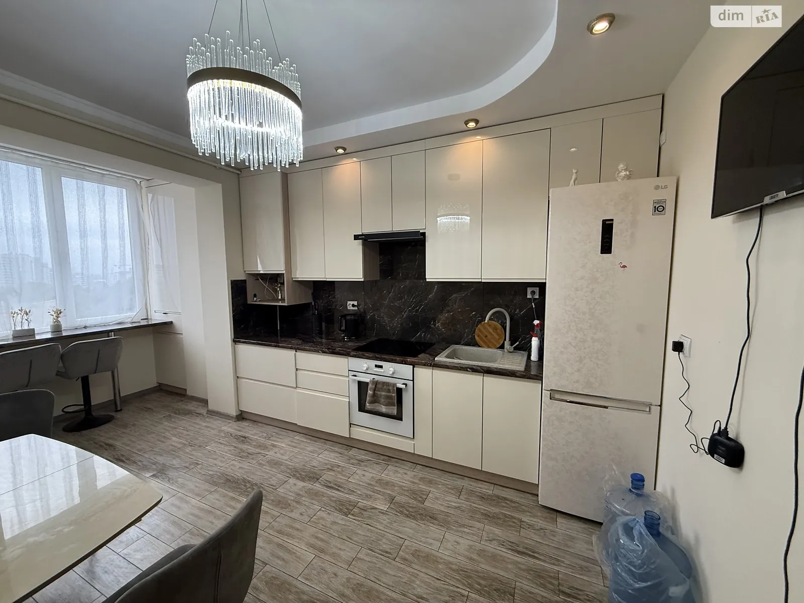 Продается 2-комнатная квартира 64 кв. м в Львове, ул. Научная - фото 1