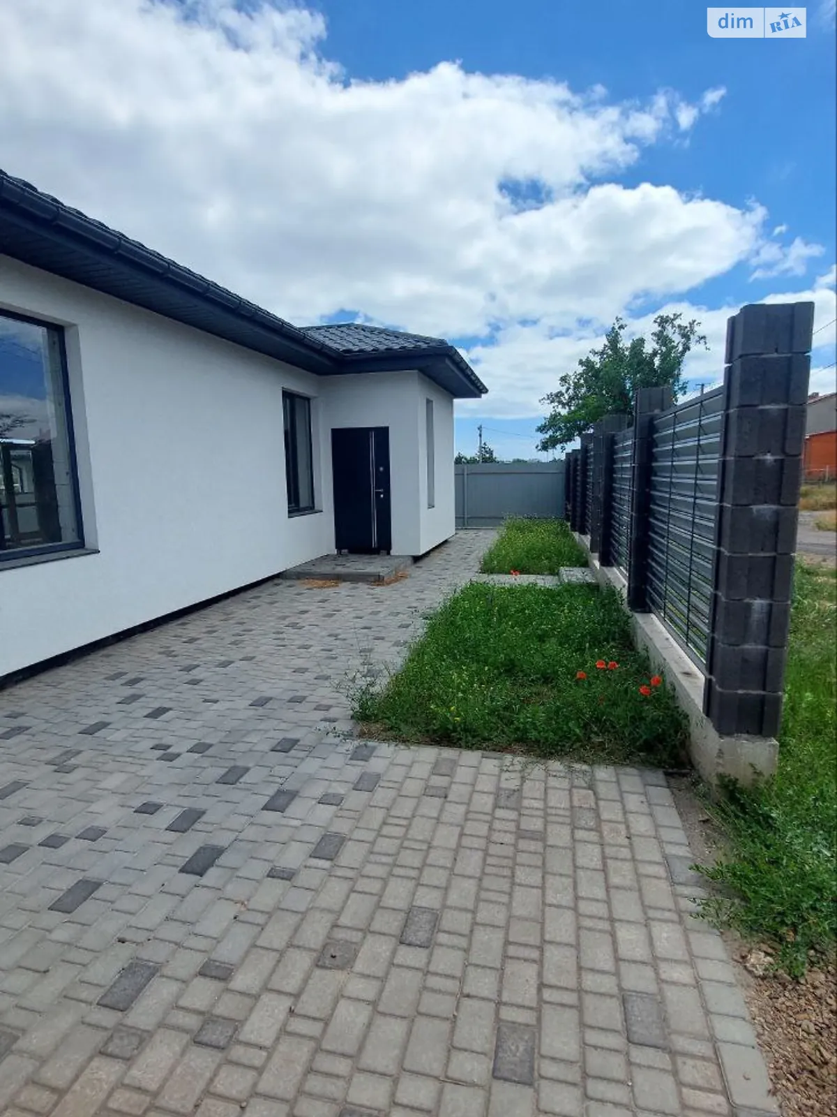 Продается одноэтажный дом 115 кв. м с камином, цена: 80000 $ - фото 1