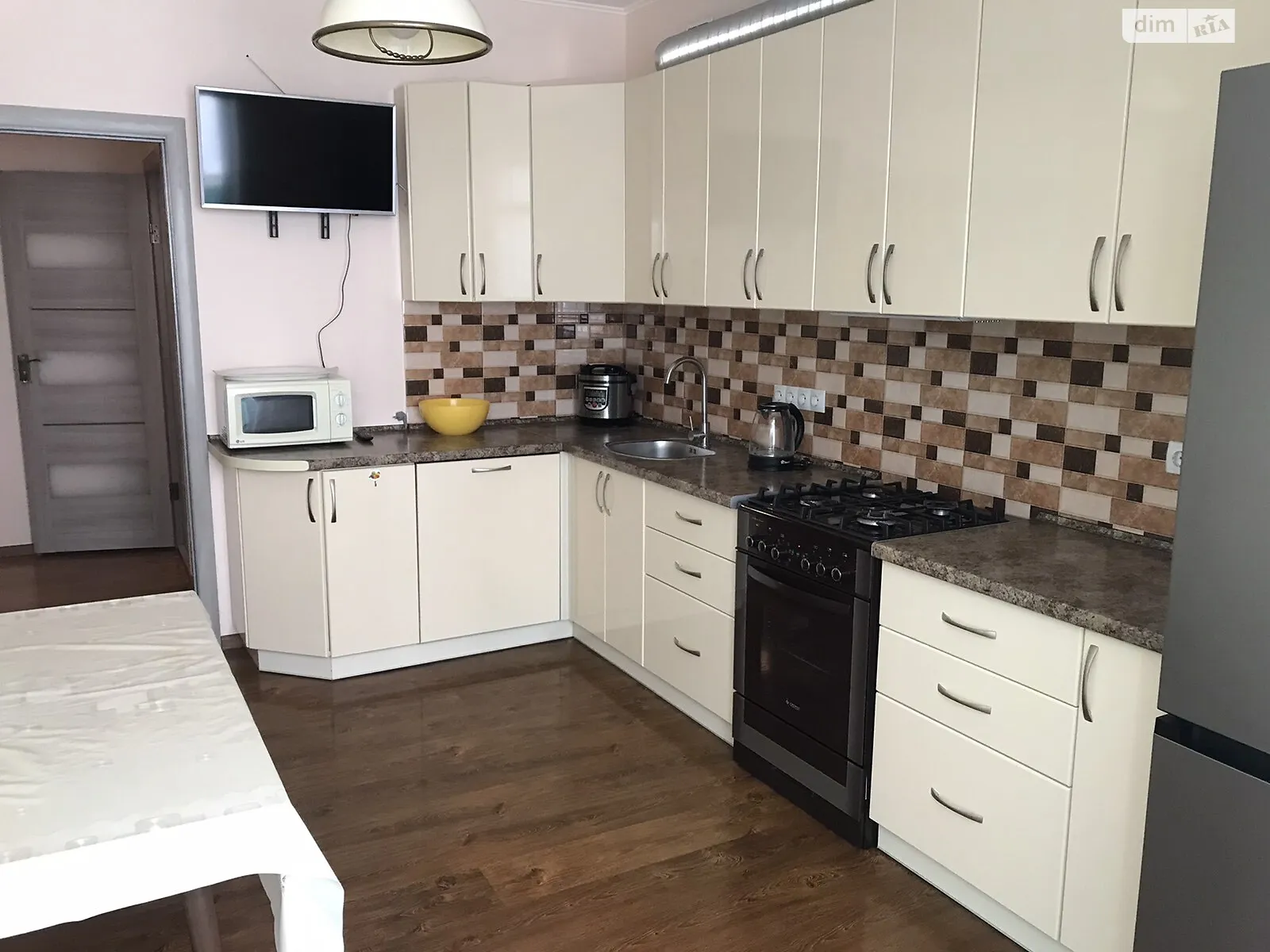 Сдается в аренду 2-комнатная квартира 75 кв. м в Хмельницком, пер. Франко Ивана - фото 1