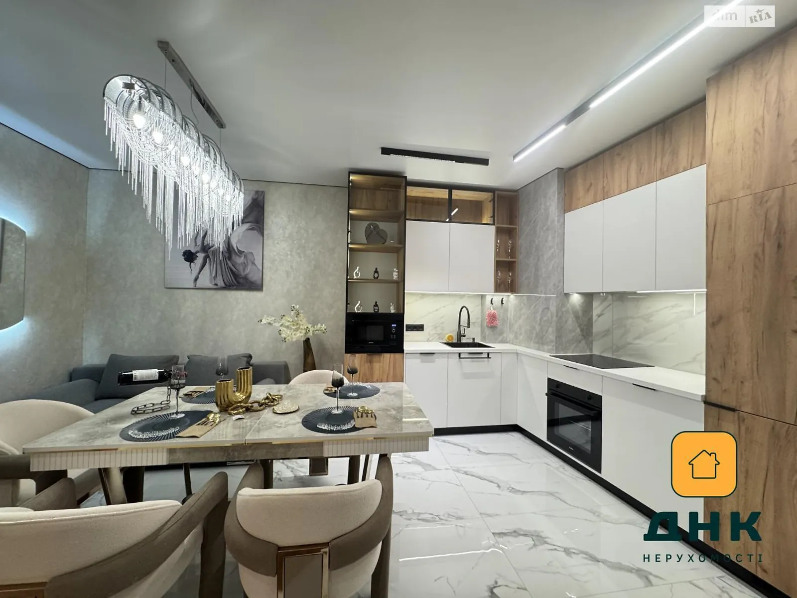 Продается 1-комнатная квартира 52 кв. м в Одессе, пер. Курортный, 2 - фото 1