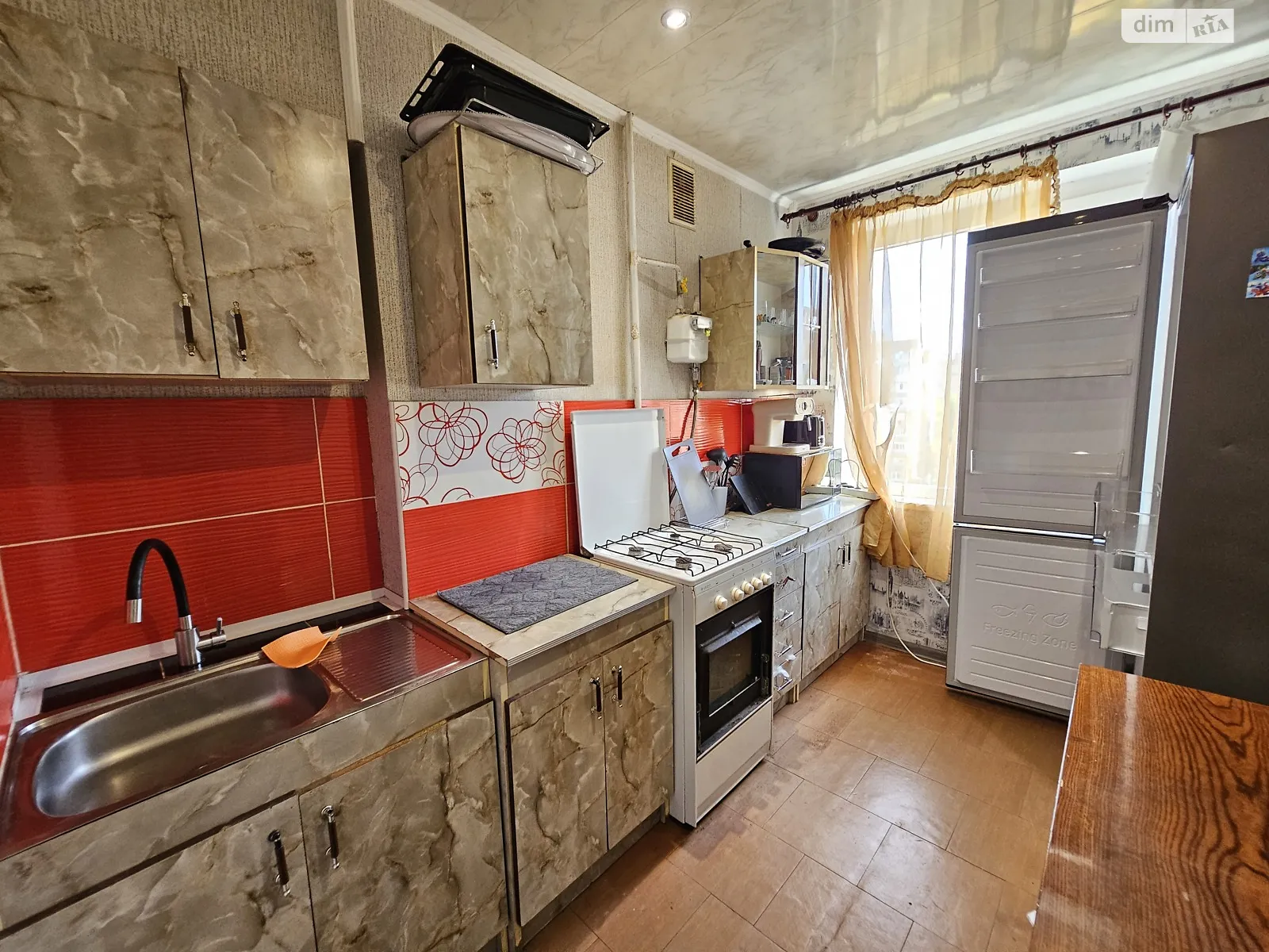 Продається 3-кімнатна квартира 63 кв. м у Кривому Розі, вул. 7-й Зарічний мікрорайон, 17 - фото 1