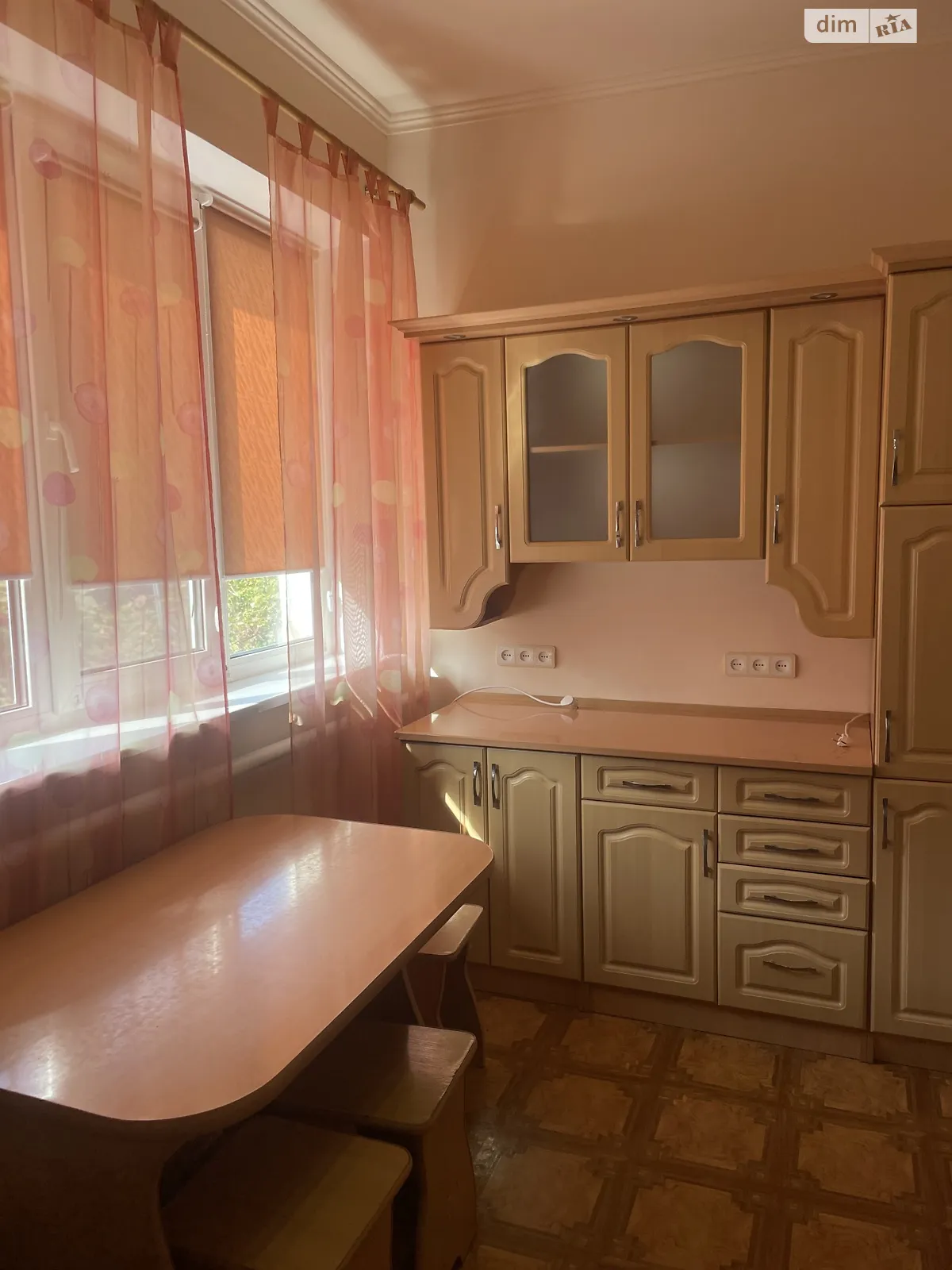 2-комнатная квартира 60 кв. м в Луцке, ул. Кичкаровская, 41 - фото 1