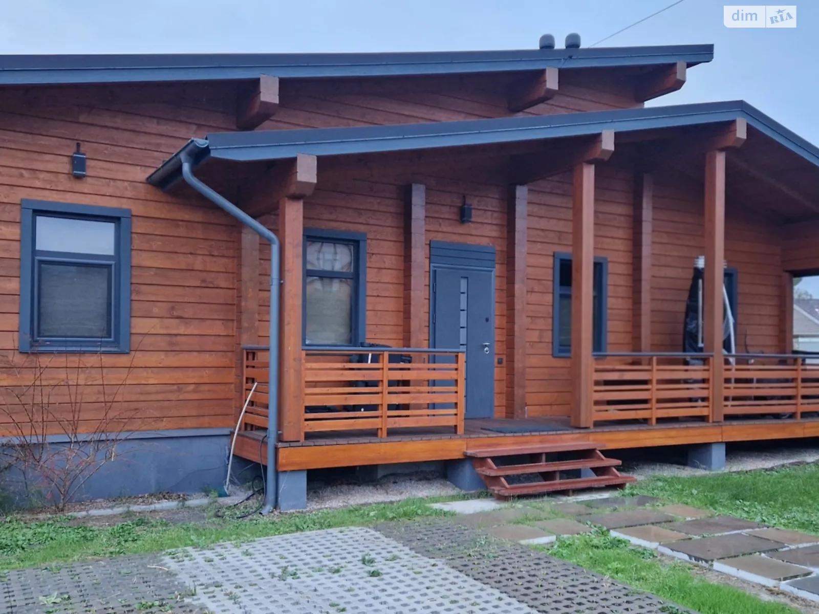 Сдается в аренду одноэтажный дом 150 кв. м с садом, цена: 1650 $ - фото 1
