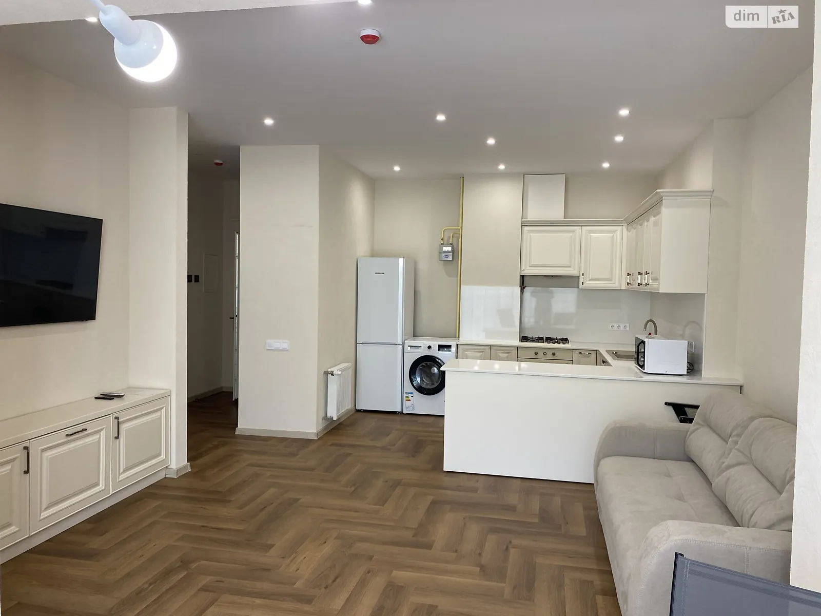 Здається в оренду 2-кімнатна квартира 75 кв. м у Одесі, Фонтанська дор., 153/10 - фото 1