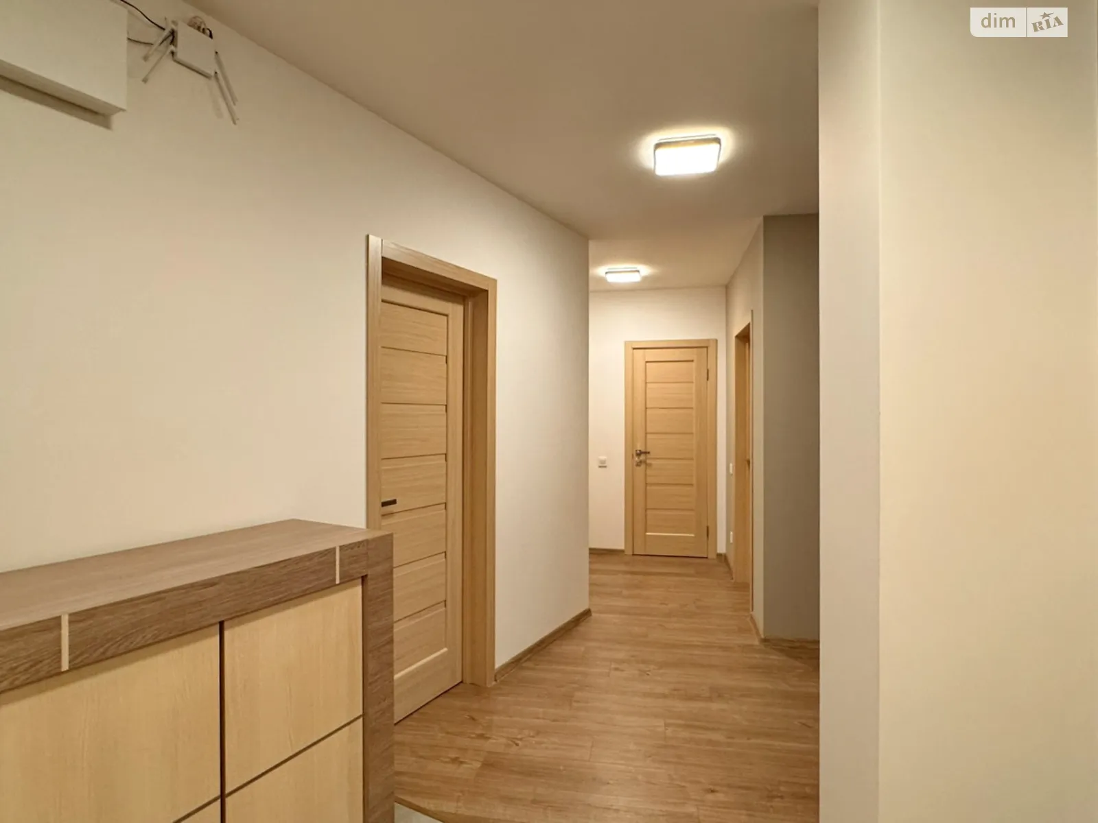 Продается 2-комнатная квартира 68.2 кв. м в Львове, ул. Пекарская, 30 - фото 1