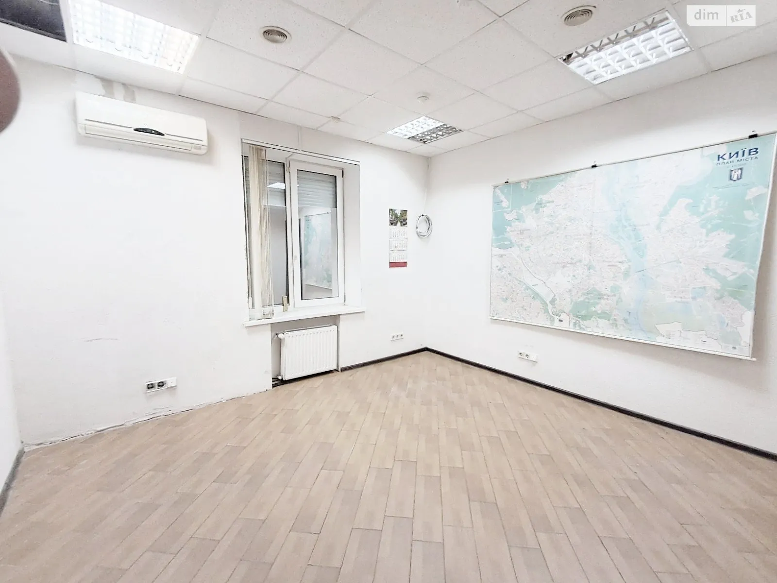Сдается в аренду офис 77.5 кв. м в бизнес-центре, цена: 20040 грн - фото 1