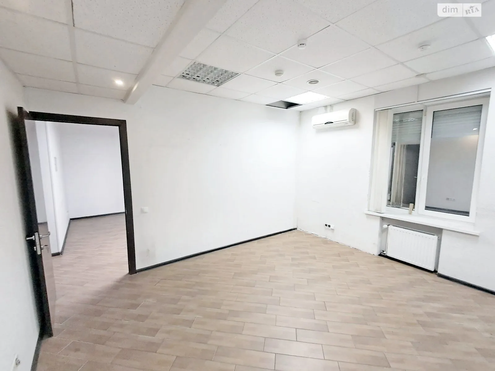 Сдается в аренду помещения свободного назначения 77.5 кв. м в 9-этажном здании, цена: 30005 грн - фото 1