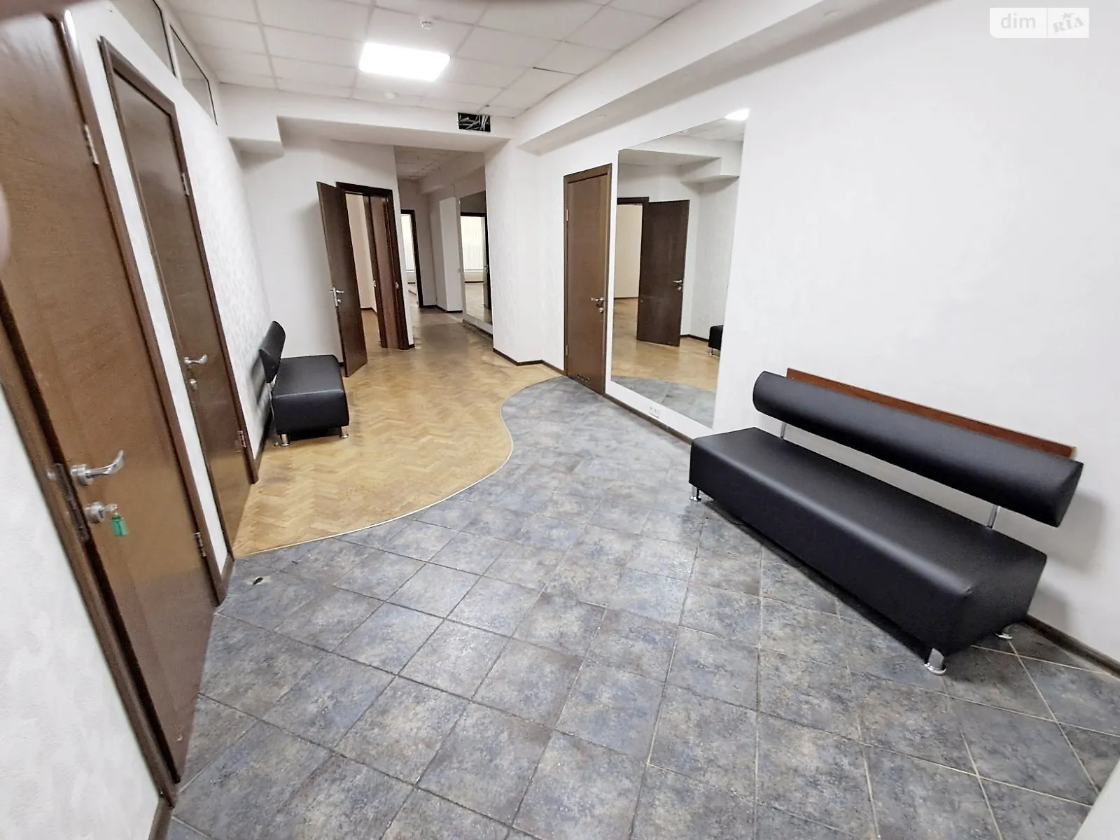 Сдается в аренду помещения свободного назначения 77.5 кв. м в 9-этажном здании, цена: 33035 грн - фото 1