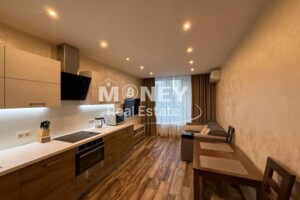 Долгосрочная аренда квартиры, Киев, р‑н. Саперное Поле, ст.м. Дворец Украина, Маккейна Джона улица, дом 7