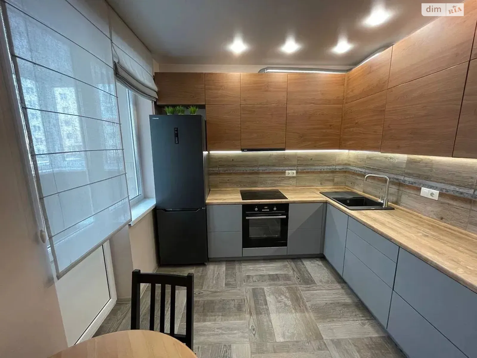 Продается 1-комнатная квартира 43 кв. м в Киеве, ул. Сергeя Данченко, 32 - фото 1