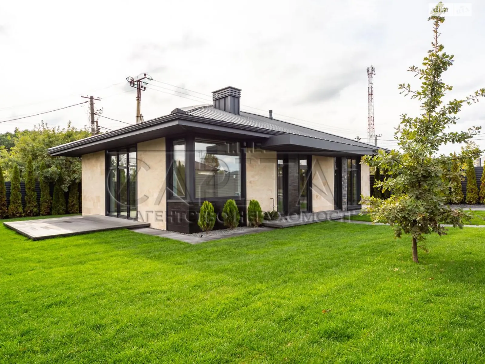 Продается одноэтажный дом 104 кв. м с гаражом, цена: 135000 $ - фото 1