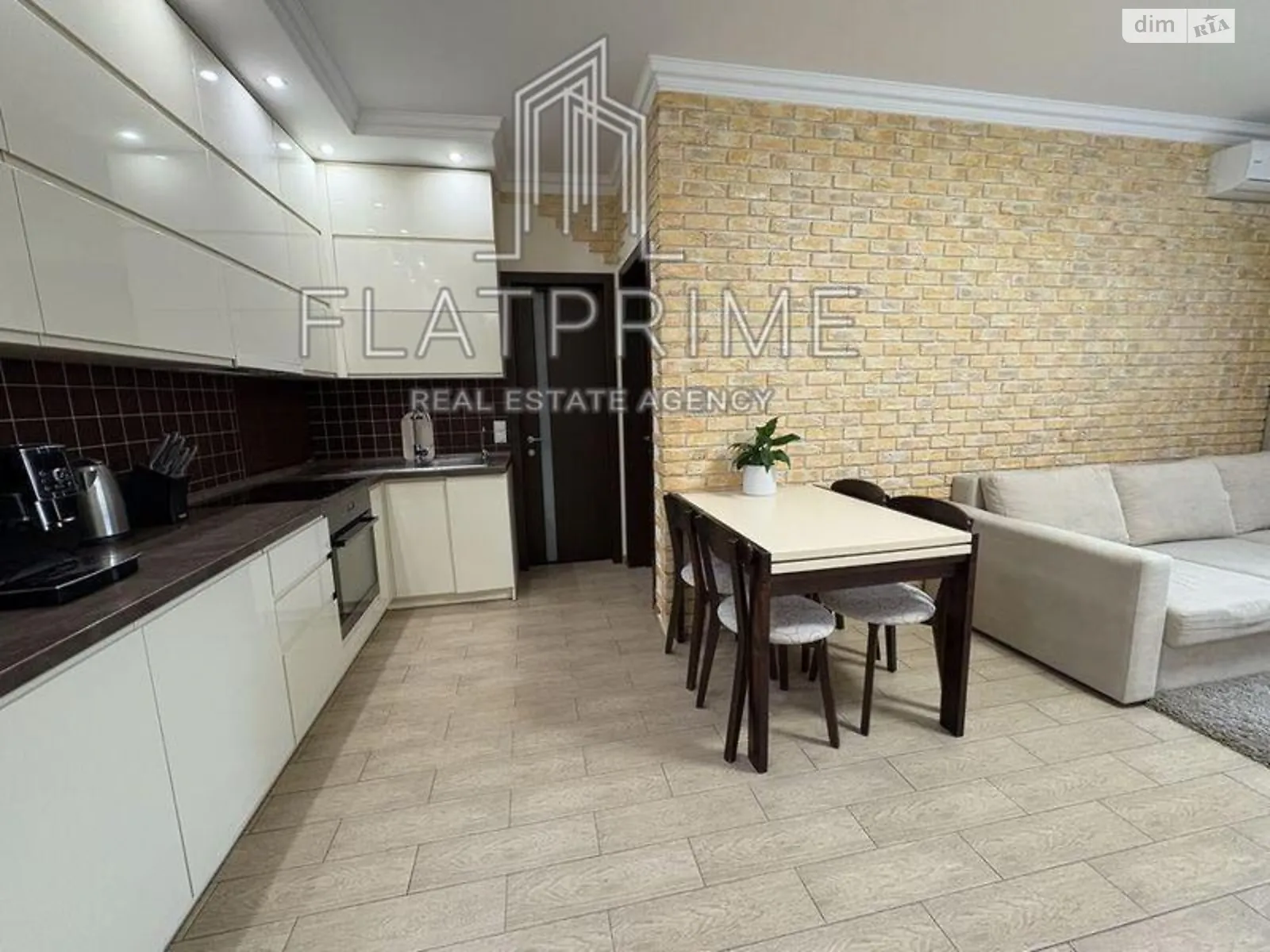 Продается 1-комнатная квартира 42 кв. м в Киеве, ул. Юлии Здановской(Ломоносова), 50/2 - фото 1