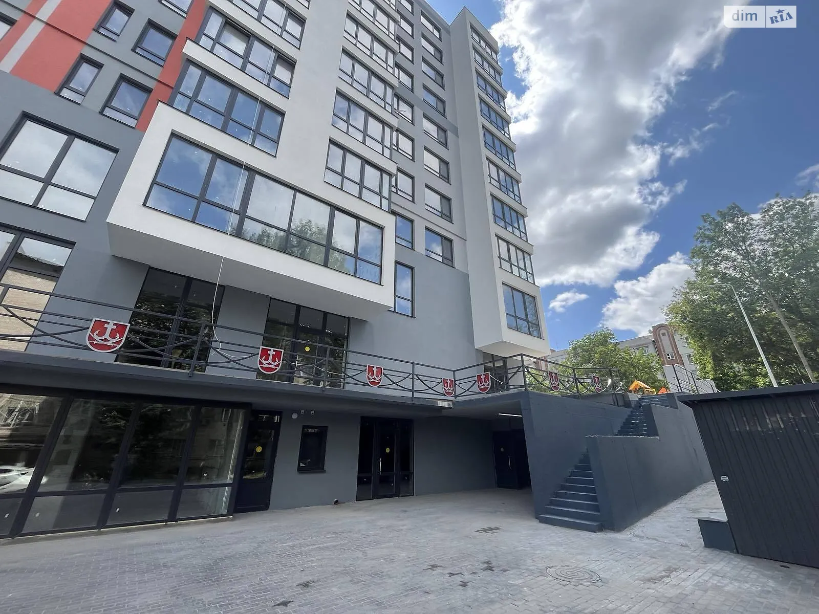 Продается 3-комнатная квартира 88 кв. м в Виннице, пл. Привокзальная, 30 - фото 1