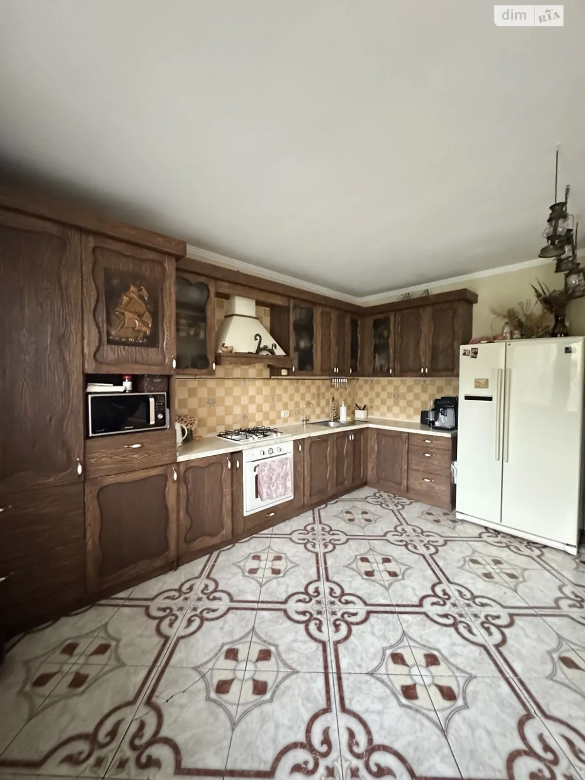 Продается дом на 2 этажа 150 кв. м с верандой, цена: 160000 $ - фото 1