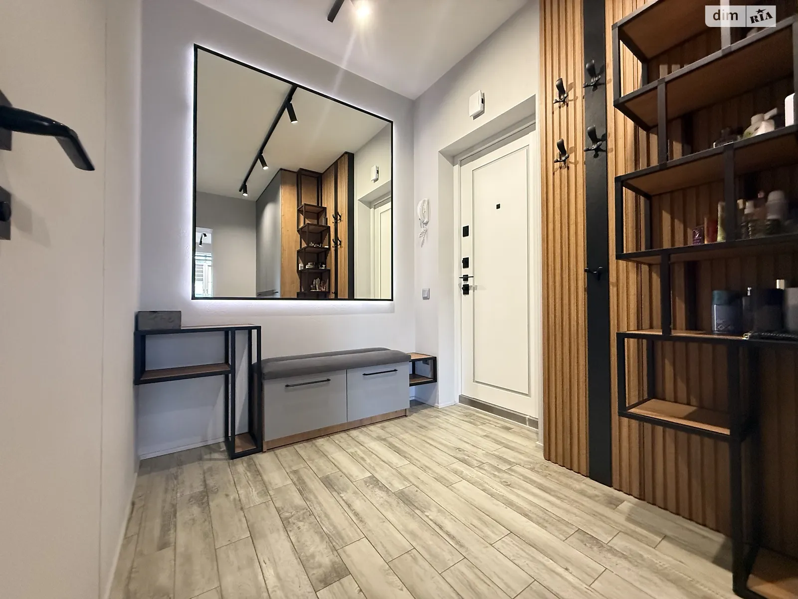 Продается 1-комнатная квартира 64.3 кв. м в Виннице, ул. Нагорная - фото 1