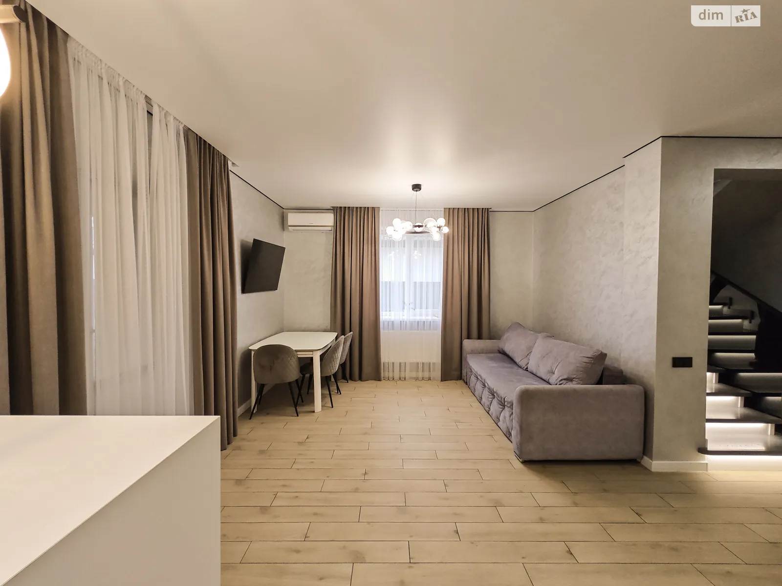 Продается дом на 2 этажа 120.4 кв. м с баней/сауной, цена: 195000 $ - фото 1