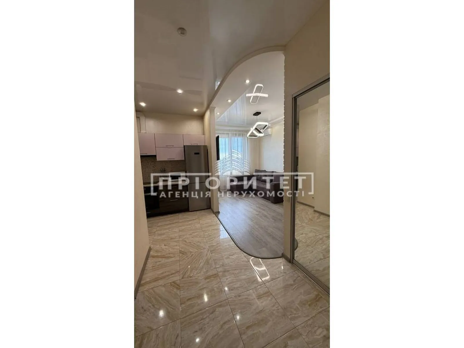 Продается 1-комнатная квартира 38 кв. м в Одессе, ул. Михайловская - фото 1