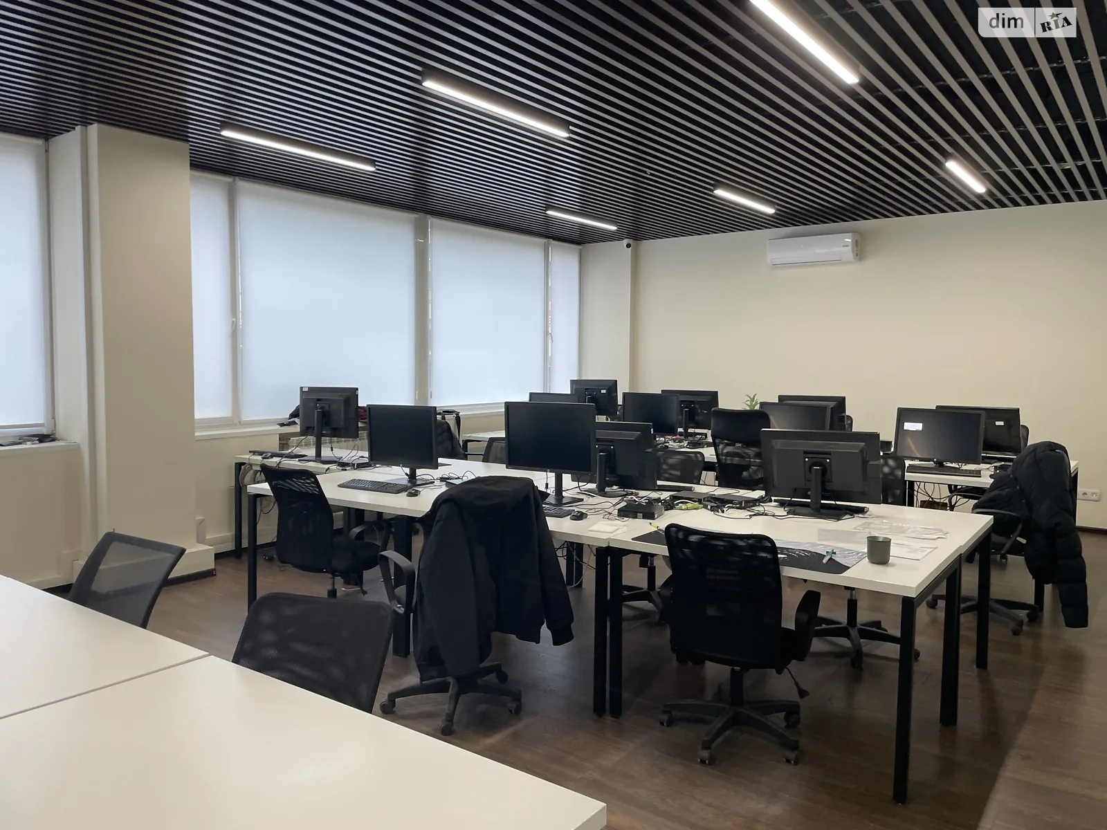 Здається в оренду офіс 222 кв. м в бізнес-центрі, цена: 3200 $ - фото 1