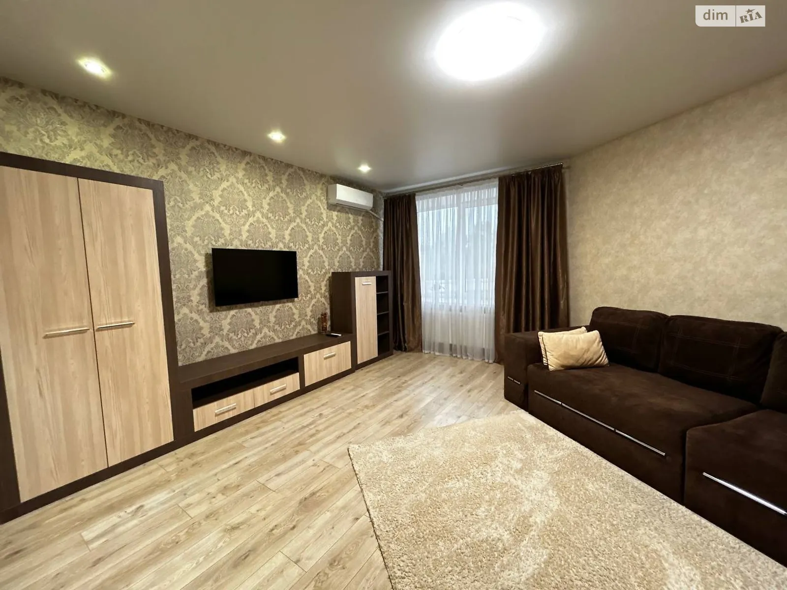 Здається в оренду 1-кімнатна квартира 53.6 кв. м у Хмельницькому, вул. Панаса Мирного, 1 - фото 1