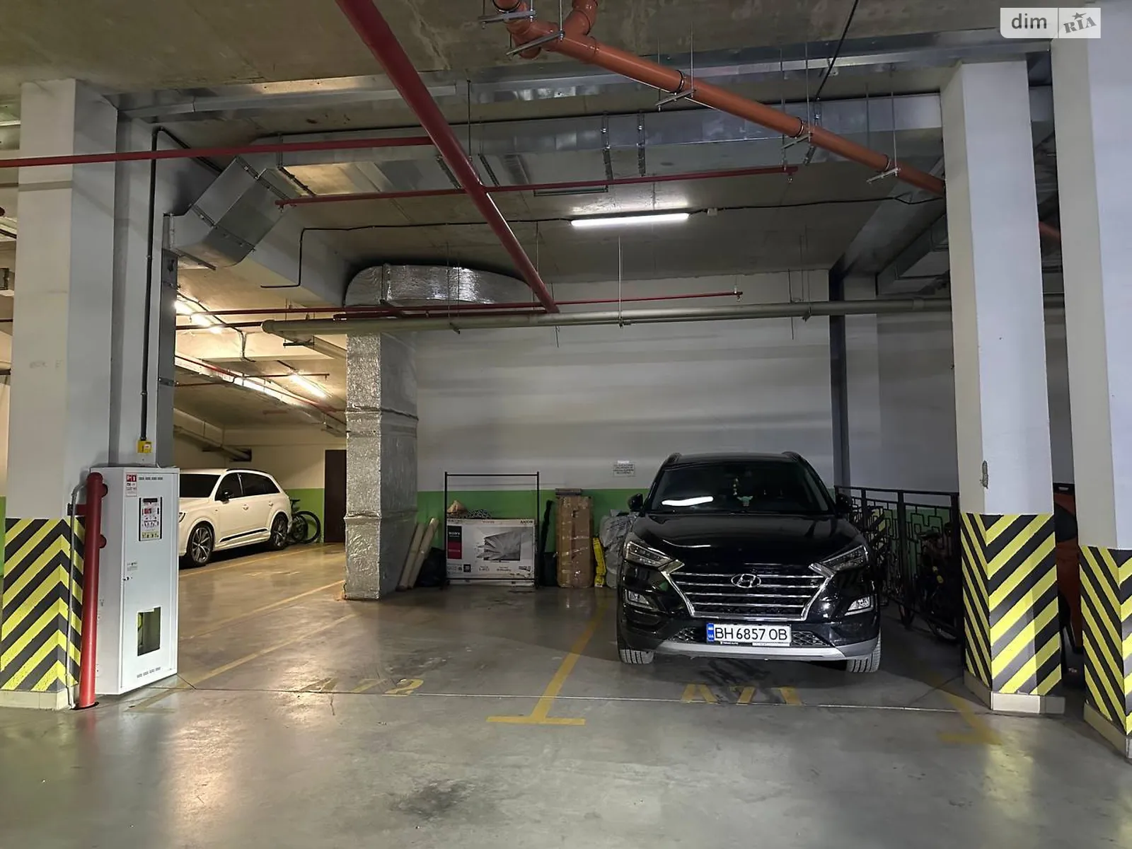 Продается подземный паркинг под легковое авто на 20 кв. м, цена: 20000 $ - фото 1