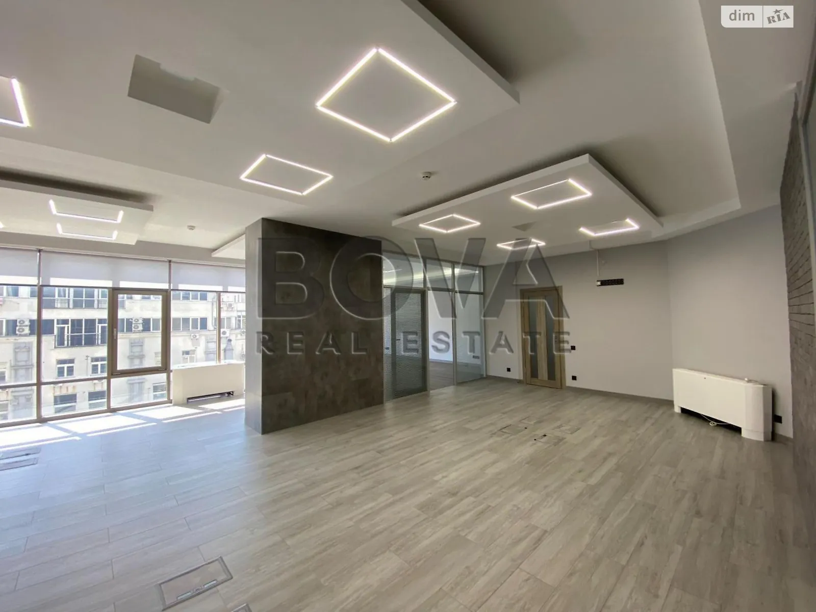 Сдается в аренду офис 184 кв. м в бизнес-центре, цена: 3500 $ - фото 1