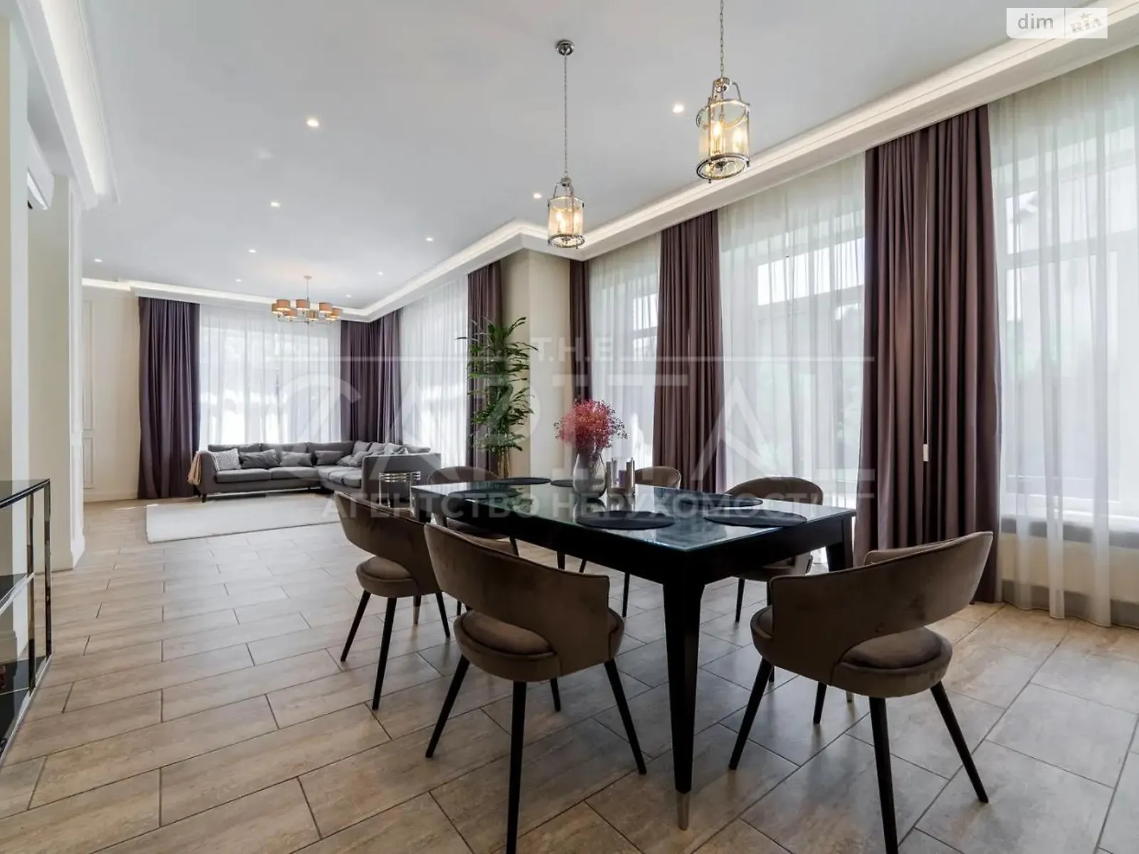 Продается дом на 3 этажа 450 кв. м с баней/сауной, цена: 900000 $ - фото 1