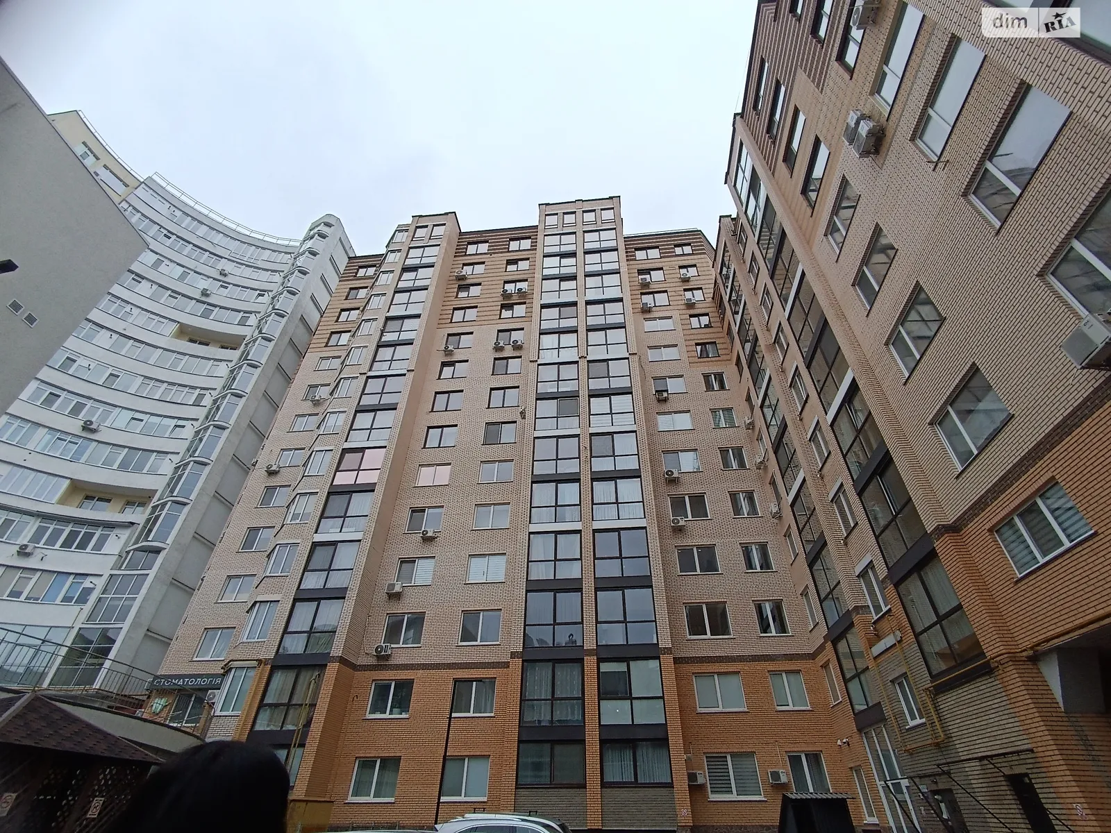 Здається в оренду 1-кімнатна квартира 53.6 кв. м у Хмельницькому, вул. Панаса Мирного, 1 - фото 1