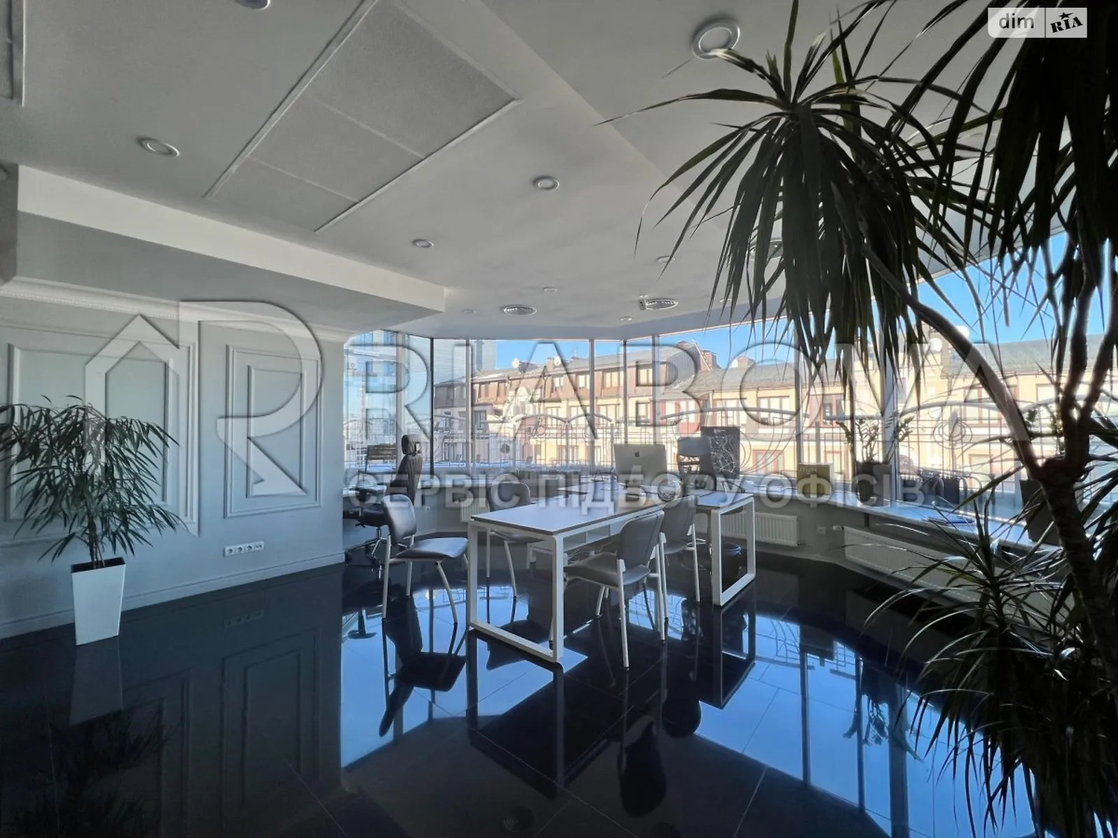 Сдается в аренду офис 110 кв. м в бизнес-центре, цена: 2851 $ - фото 1