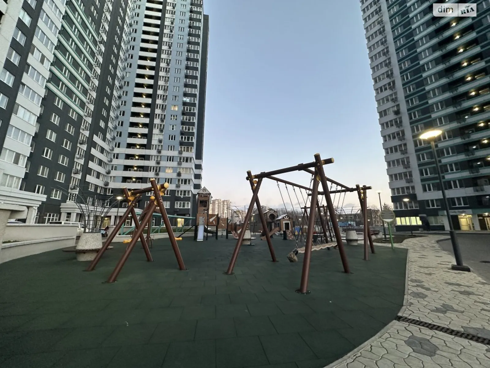 Продается 2-комнатная квартира 64.1 кв. м в Одессе, ул. Варненская, 27/2 корпус 2 - фото 1