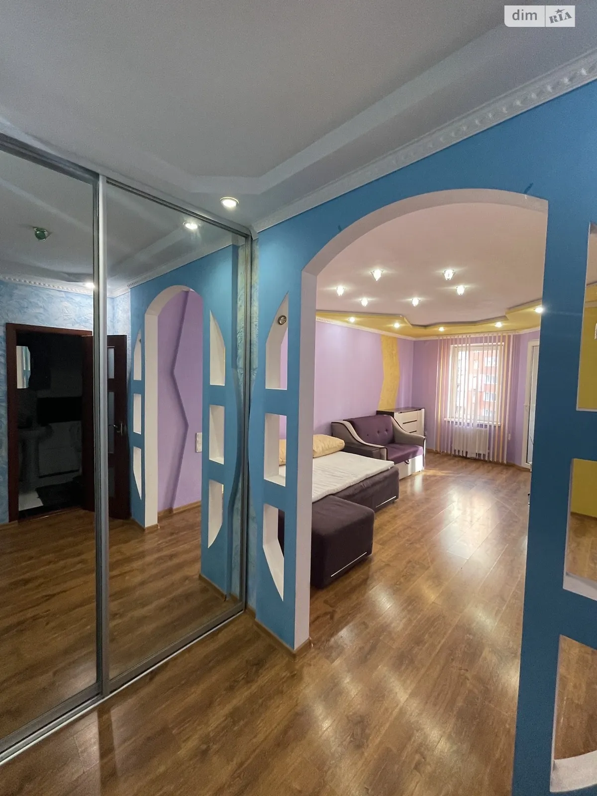 Сдается в аренду 1-комнатная квартира 42 кв. м в Одессе, мас. Радужный, 7 - фото 1