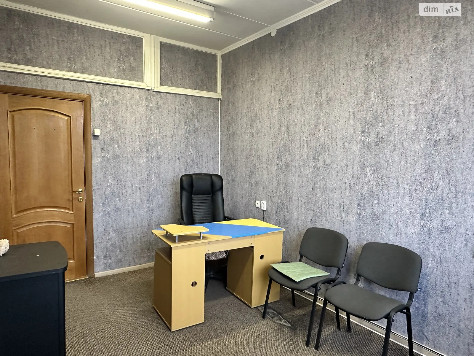 Сдается в аренду офис 11.5 кв. м в бизнес-центре, цена: 5500 грн - фото 1