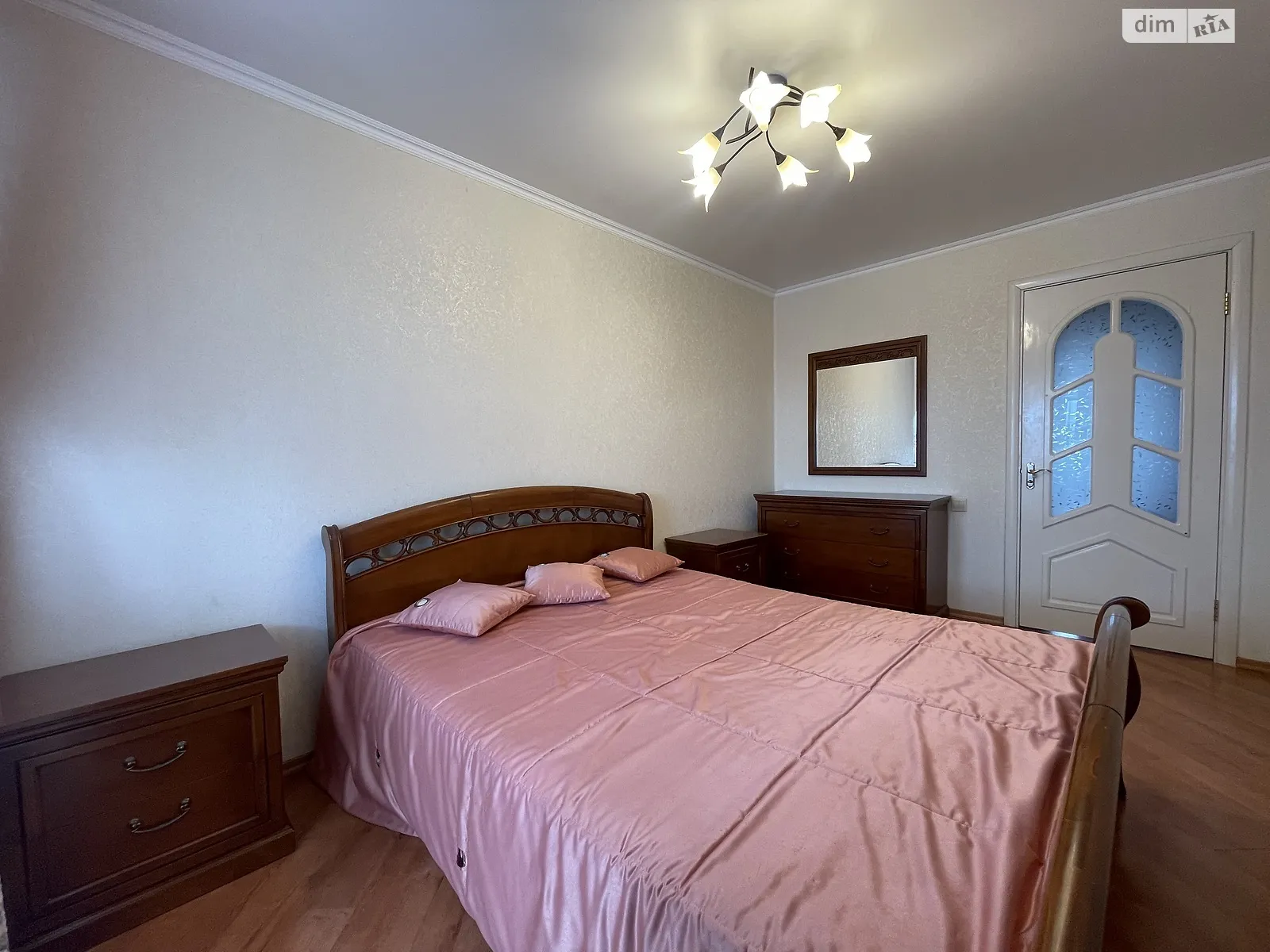 Продается 3-комнатная квартира 73.9 кв. м в Хмельницком, цена: 71500 $ - фото 1