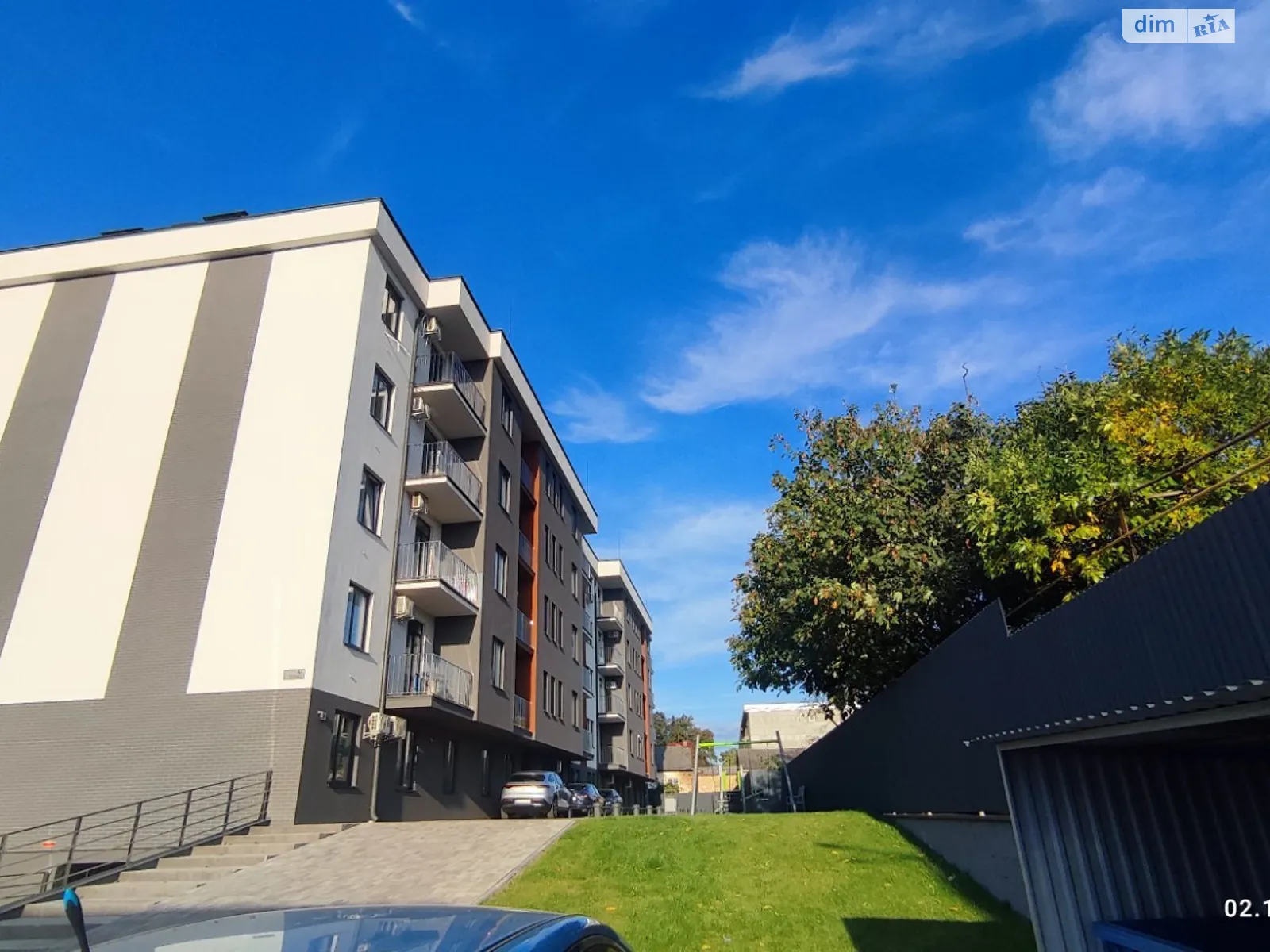 Продается 1-комнатная квартира 54.3 кв. м в Ужгороде, ул. Русская - фото 1