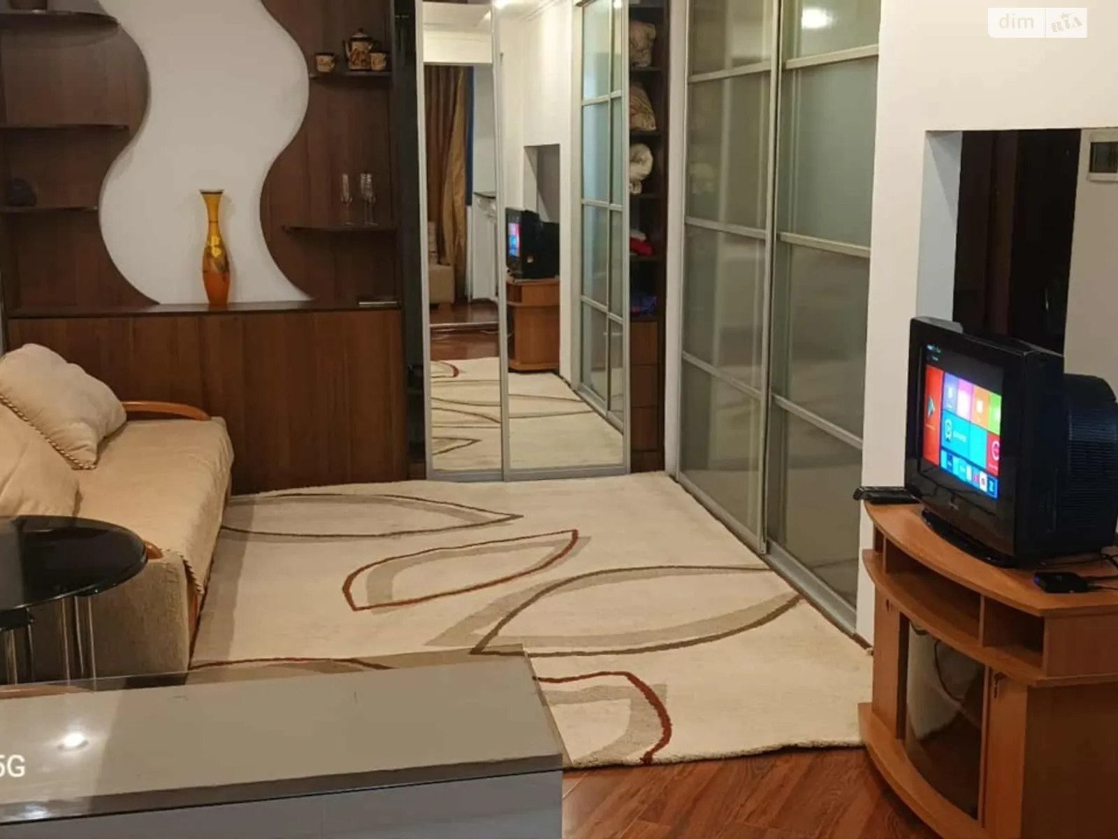 Сдается в аренду 1-комнатная квартира 37 кв. м в Черновцах, ул. Русская - фото 1