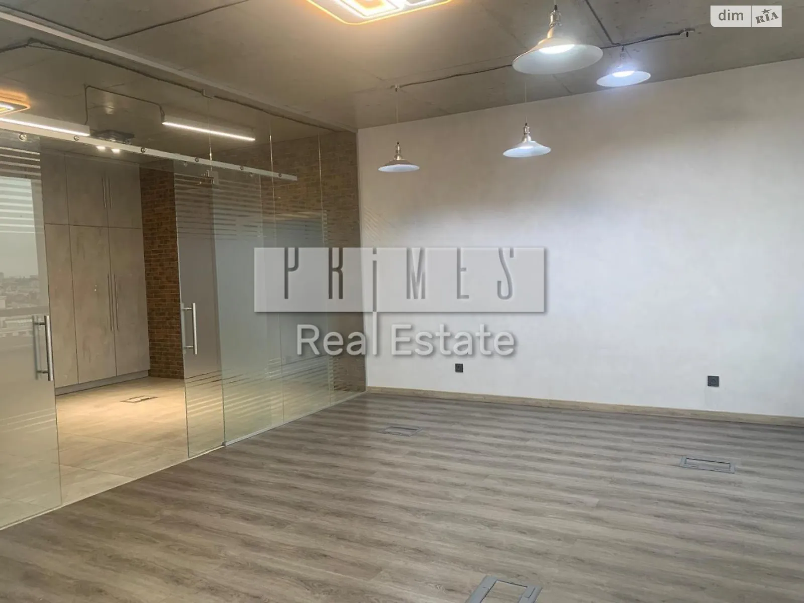 Здається в оренду офіс 215 кв. м в бізнес-центрі, цена: 4000 $ - фото 1