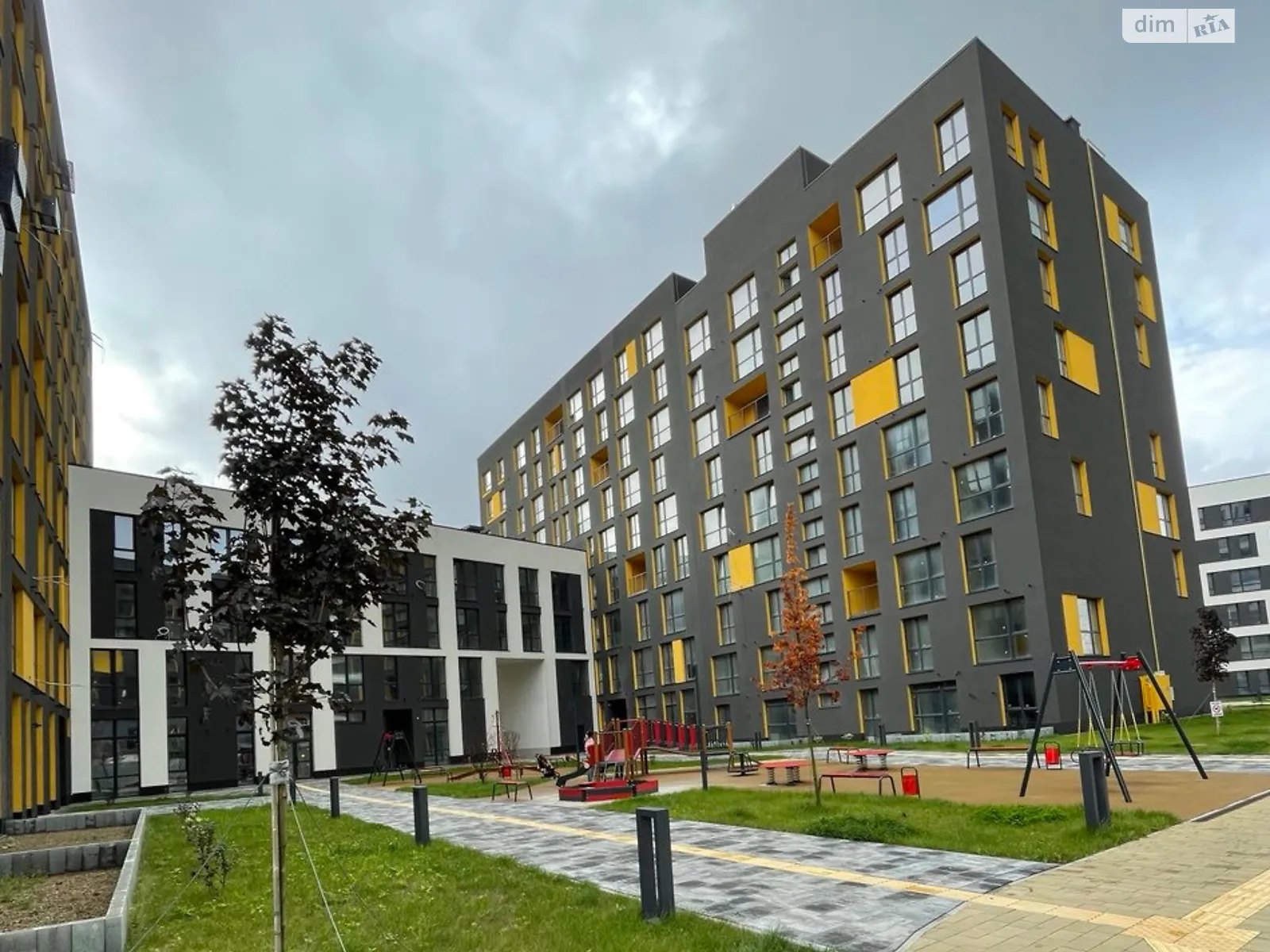 Продается 1-комнатная квартира 56.22 кв. м в Львове, ул. Хмельницкого Богдана - фото 1