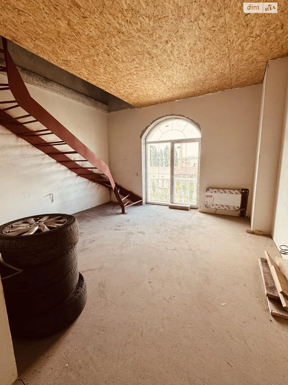 Продается 2-комнатная квартира 86 кв. м в Ужгороде, ул. Русская - фото 1