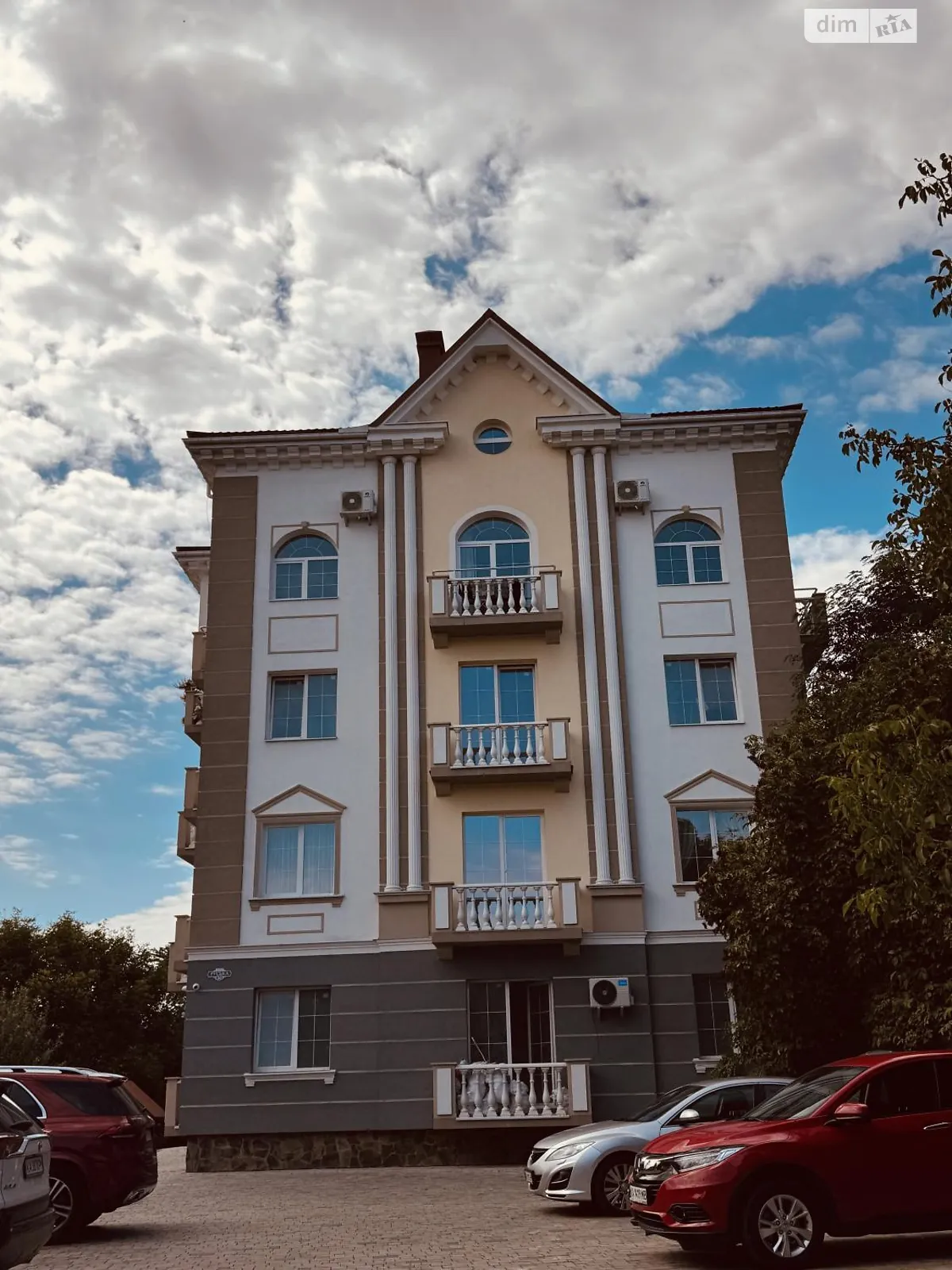 Продается 2-комнатная квартира 86 кв. м в Ужгороде, цена: 86000 $ - фото 1