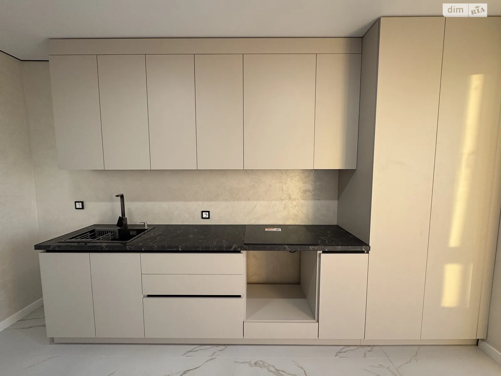 Продается 1-комнатная квартира 43 кв. м в Ровно, ул. Гайдамацкая, 13Б - фото 1