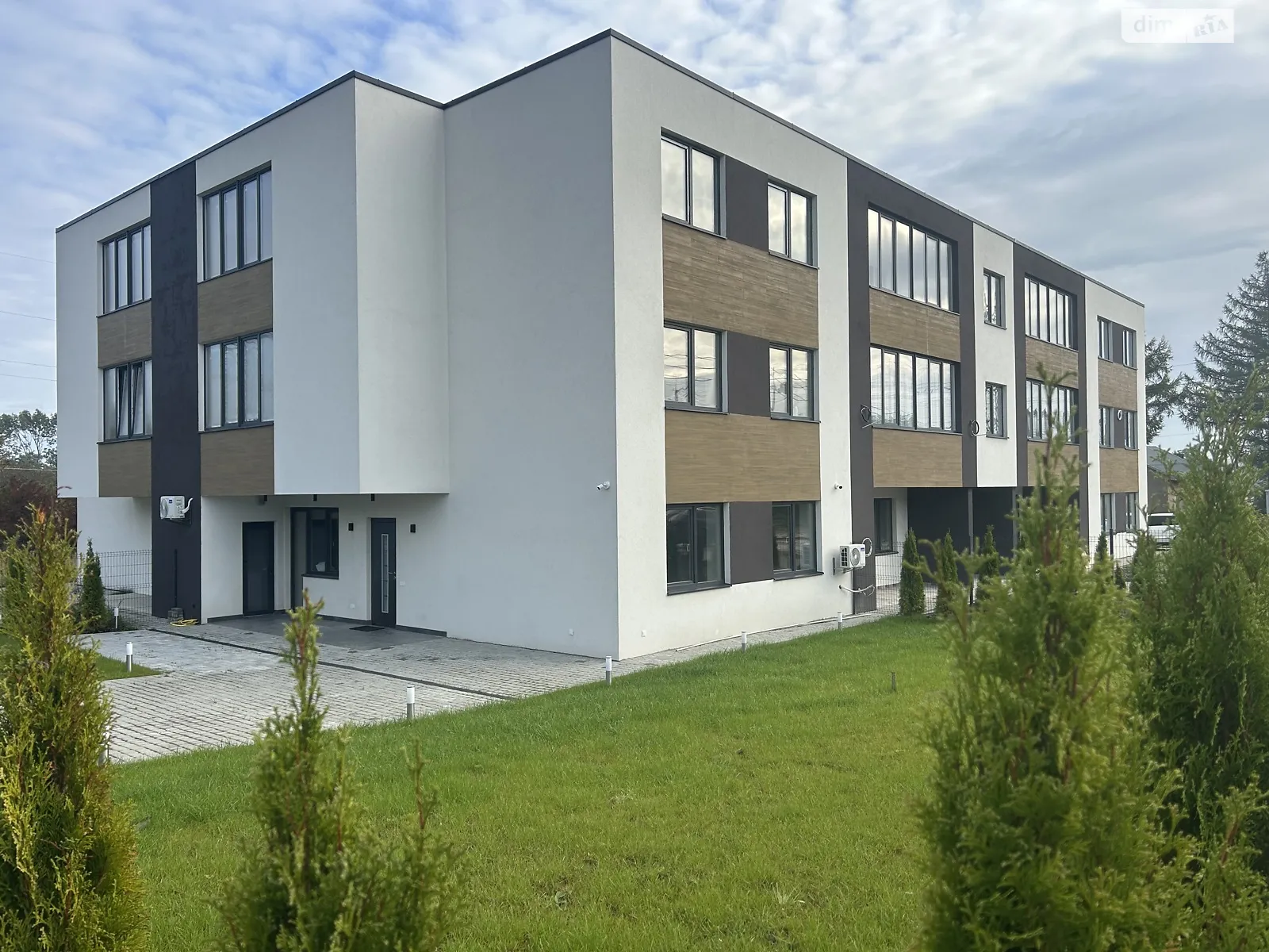 Продается 1-комнатная квартира 52 кв. м в Солонке, ул. Ивана Рубчака, 29 - фото 1