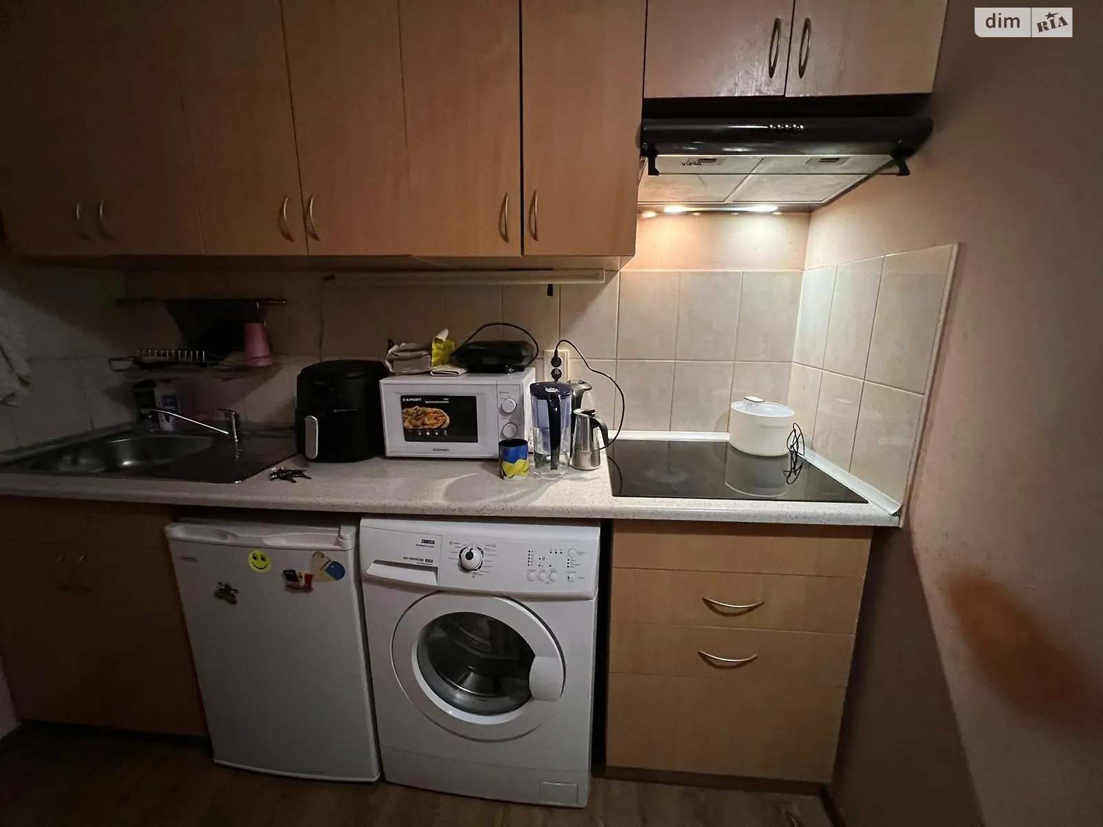 Продается 1-комнатная квартира 17.4 кв. м в Ужгороде, ул. Одесская, 12 - фото 1