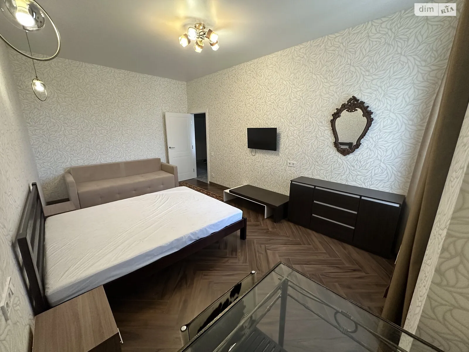 Здається в оренду 1-кімнатна квартира 43.8 кв. м у Одесі, вул. Сонячна, 4 - фото 1