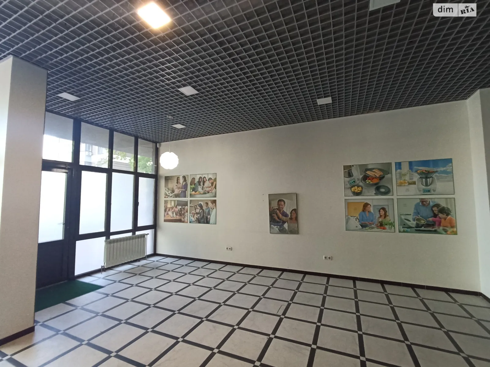 Сдается в аренду помещения свободного назначения 73.9 кв. м в 25-этажном здании, цена: 45000 грн - фото 1