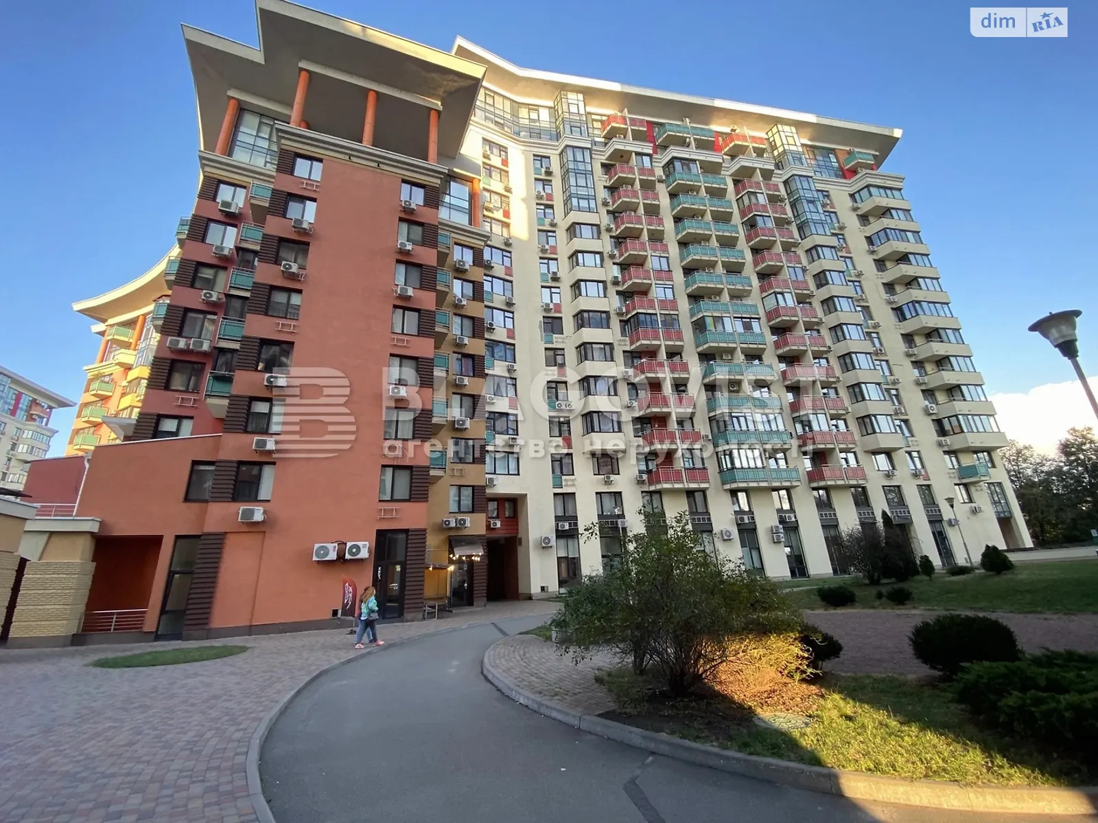 Продается 1-комнатная квартира 57 кв. м в Киеве, ул. Юлии Здановской(Ломоносова), 71 - фото 1