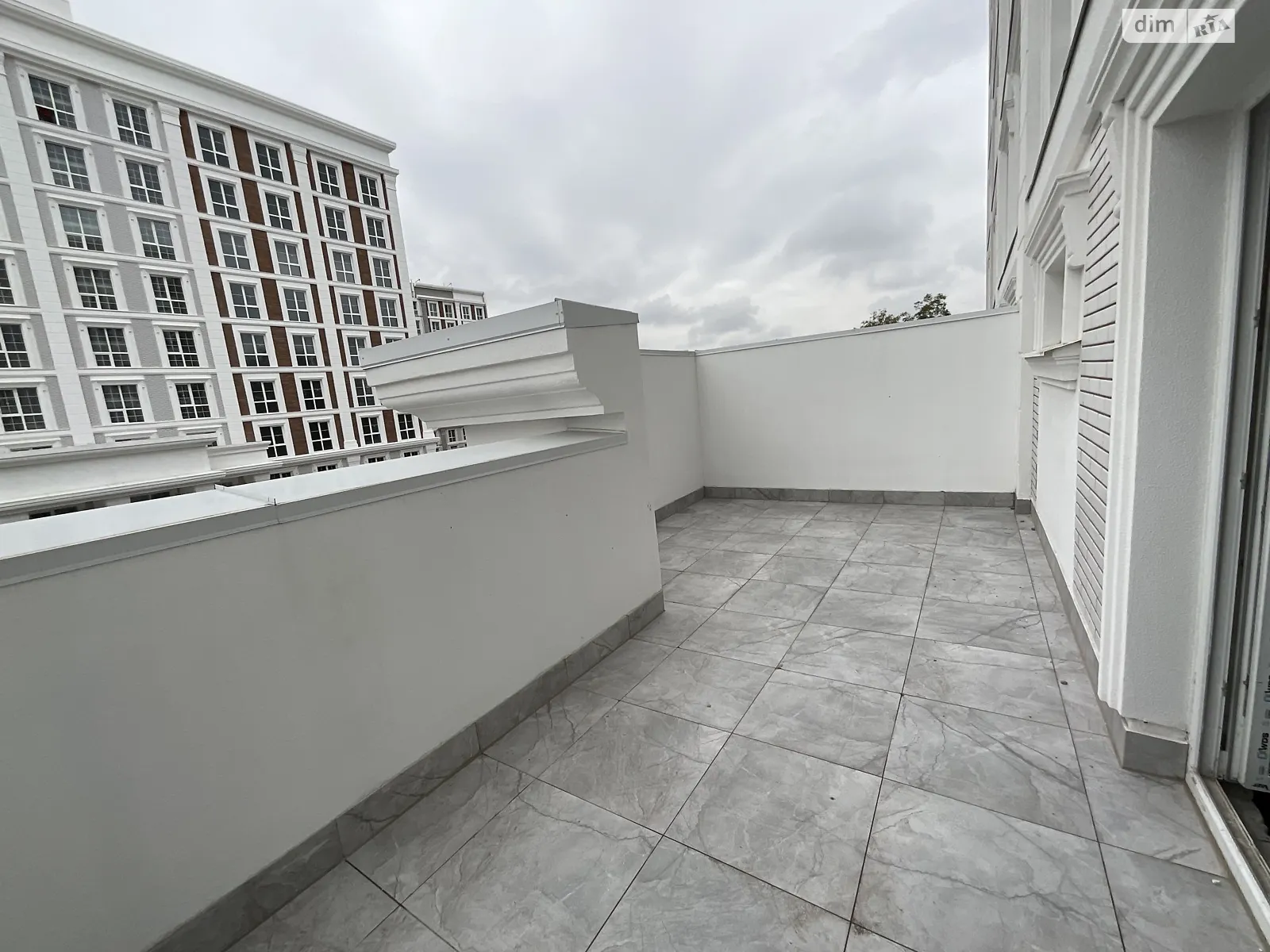 Продается 2-комнатная квартира 61 кв. м в Чайках, ул. Коцюбинского, 2 - фото 1