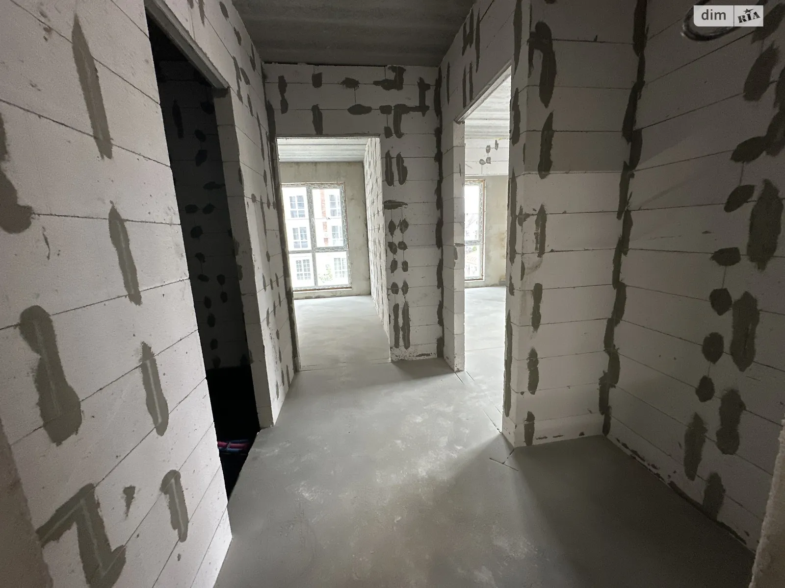 Продается 1-комнатная квартира 42 кв. м в Чайках, ул. Коцюбинского, 9 - фото 1