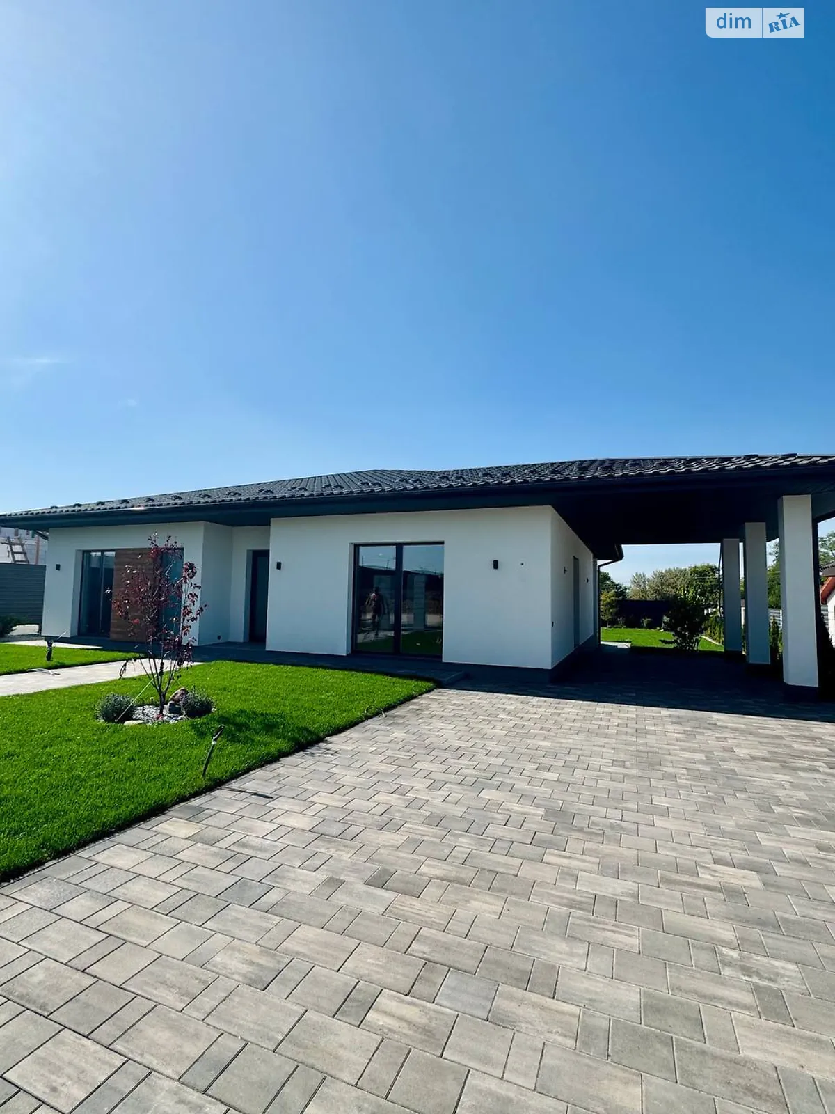 Продается одноэтажный дом 126 кв. м с гаражом, цена: 180000 $ - фото 1
