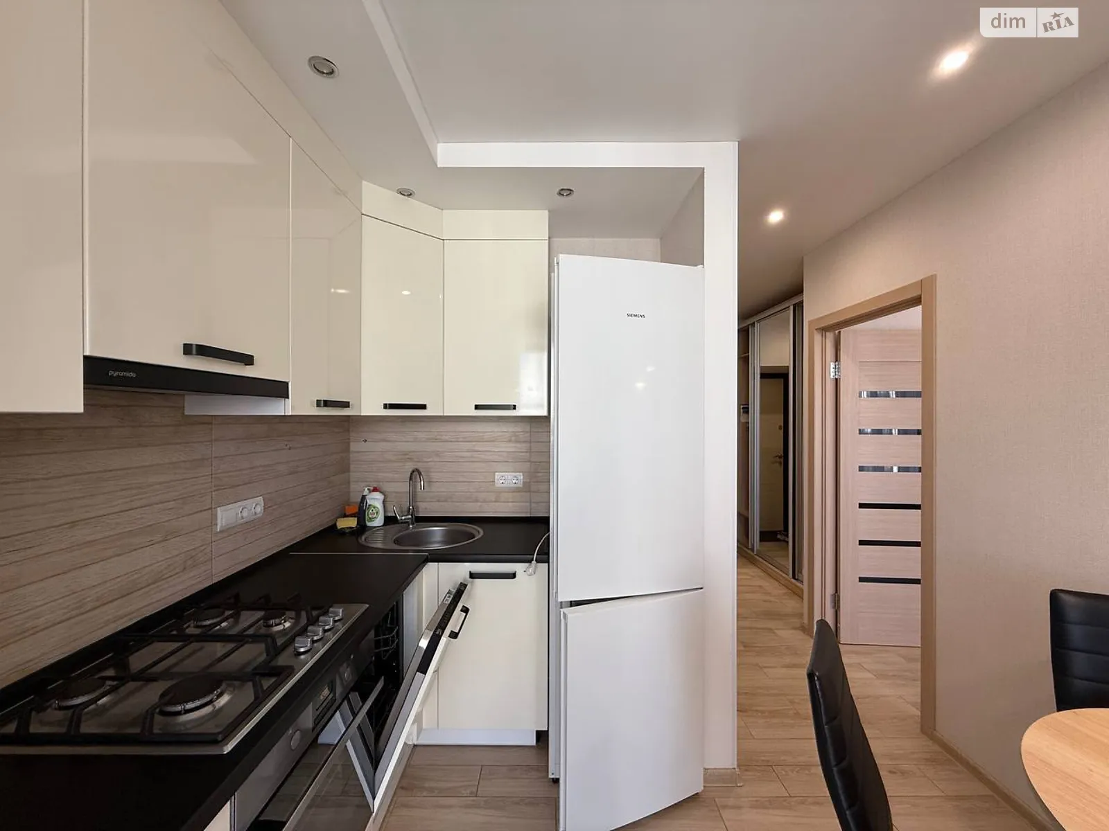 Продается 1-комнатная квартира 39 кв. м в Ирпене, ул. Матвея Донцова(Тургеневская), 15 - фото 1