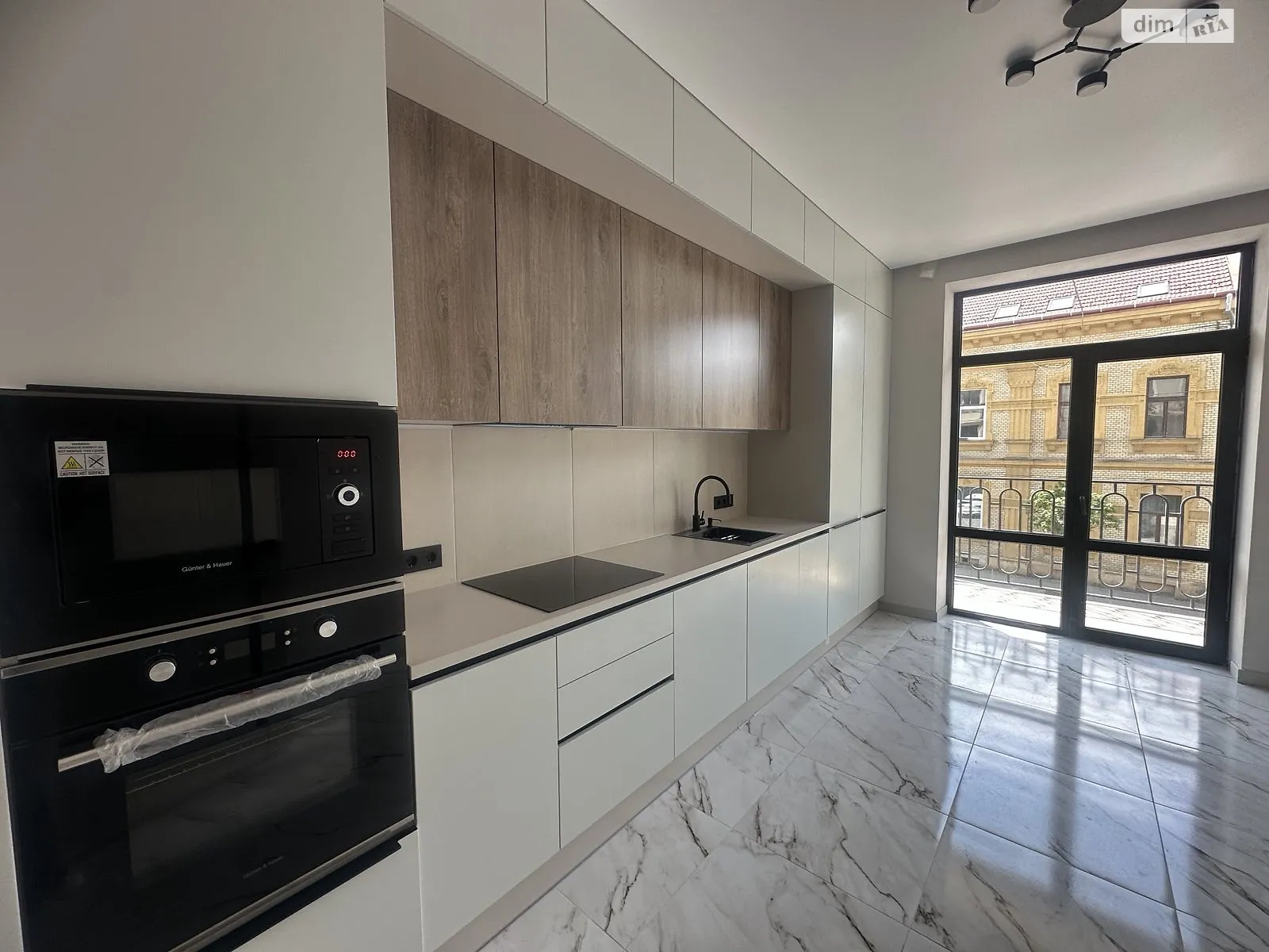 Продається 2-кімнатна квартира 72 кв. м у Ужгороді, вул. Собранецька - фото 1